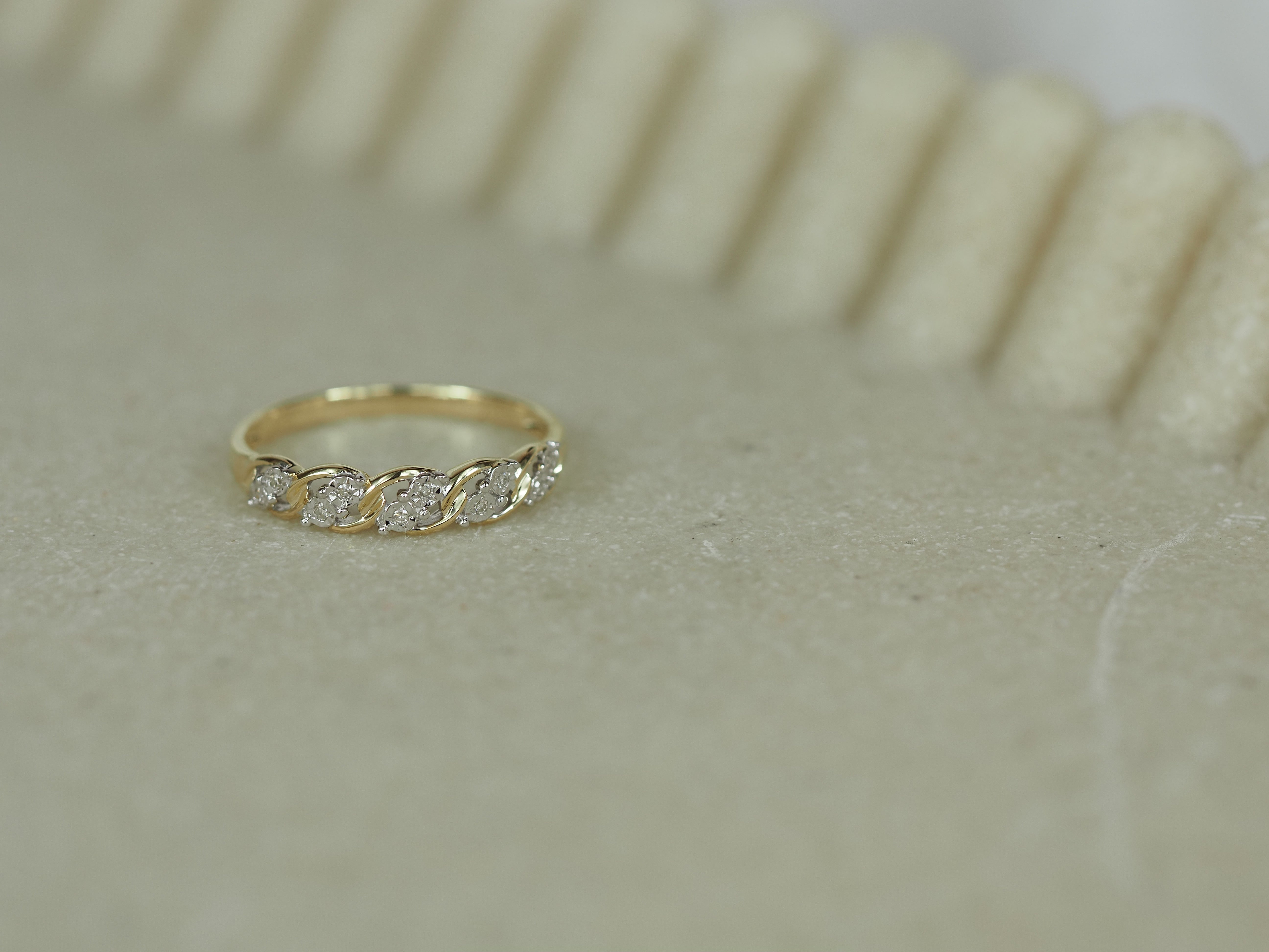 9ct Yellow and White Gold Diamond Ring, 0.033ct total