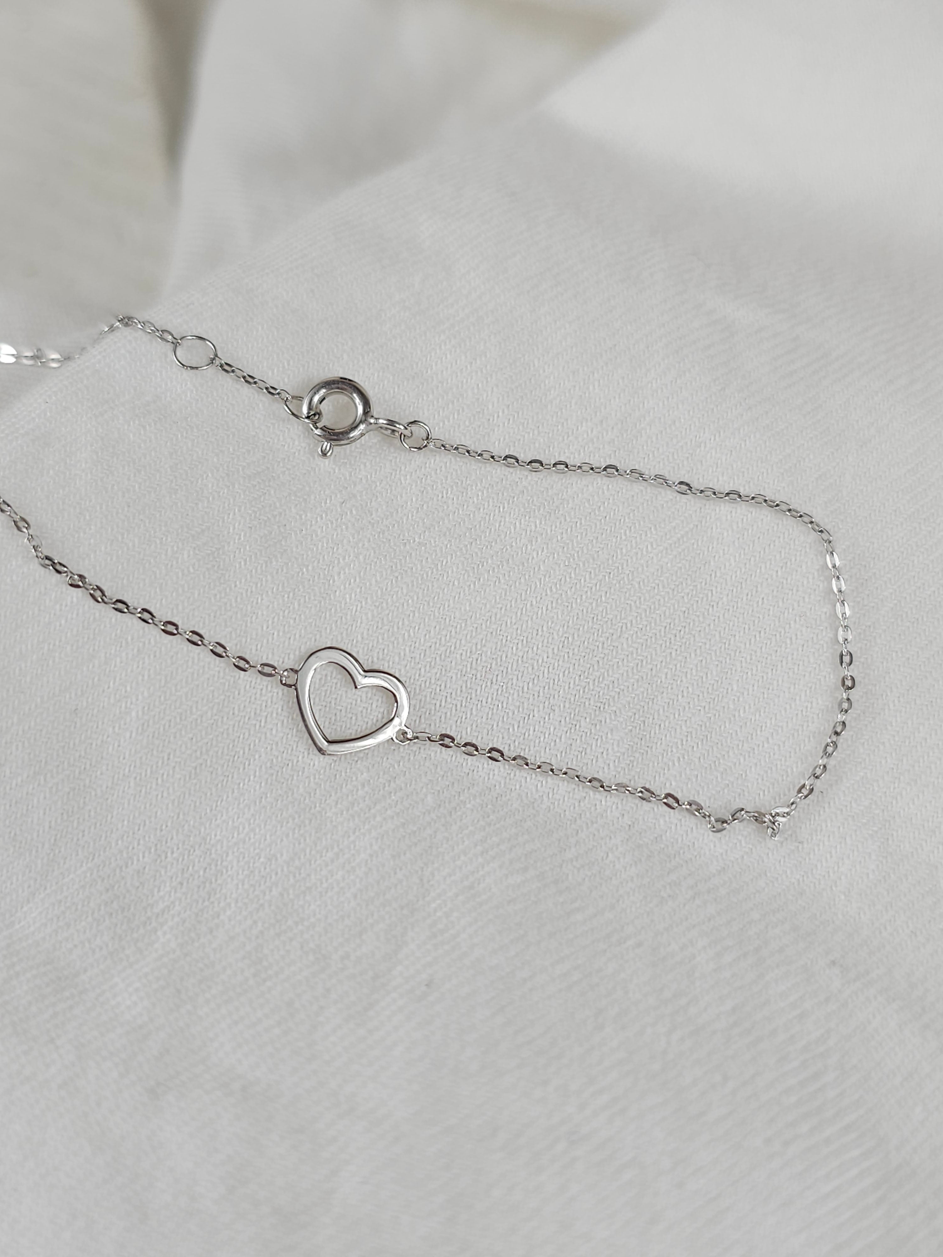 9ct white gold heart bracelet