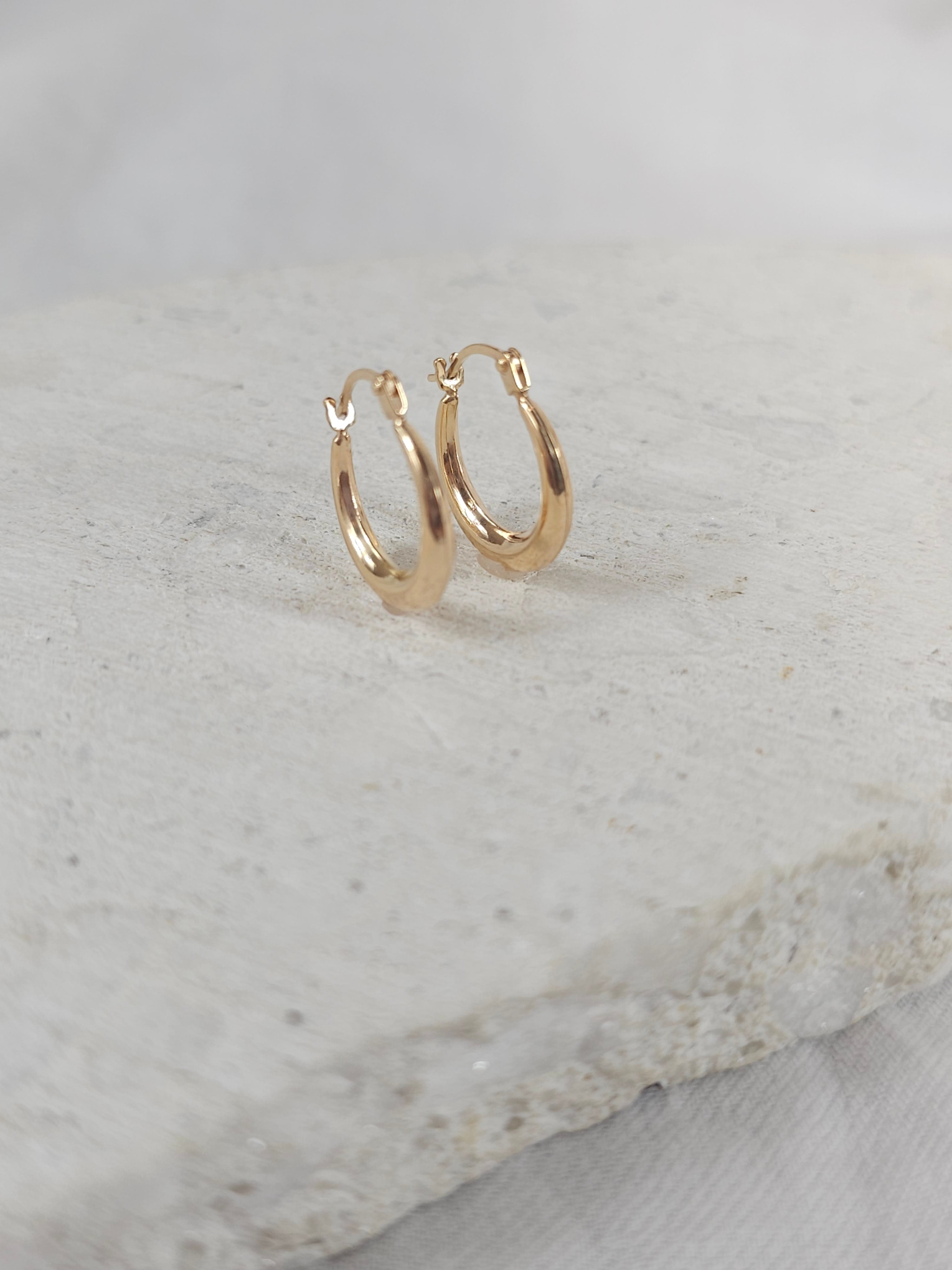 9ct gold tapered hoops 10mm