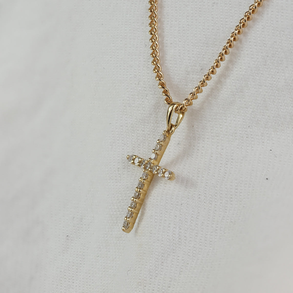 9ct Yellow Gold Diamond Cross, 19mm