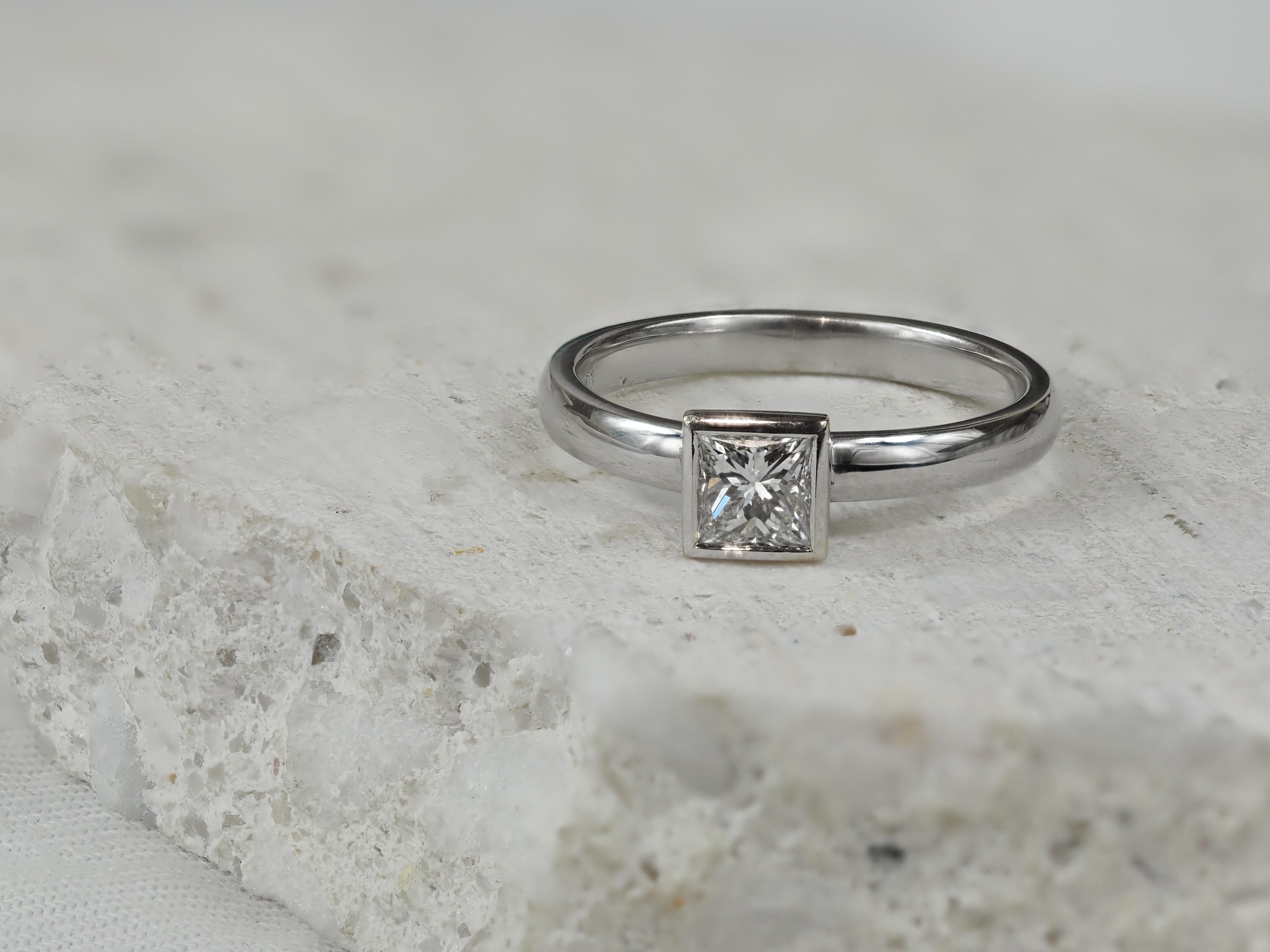 18ct White Gold Princess Cut Diamond Engagement Ring, 0.52ct Centre