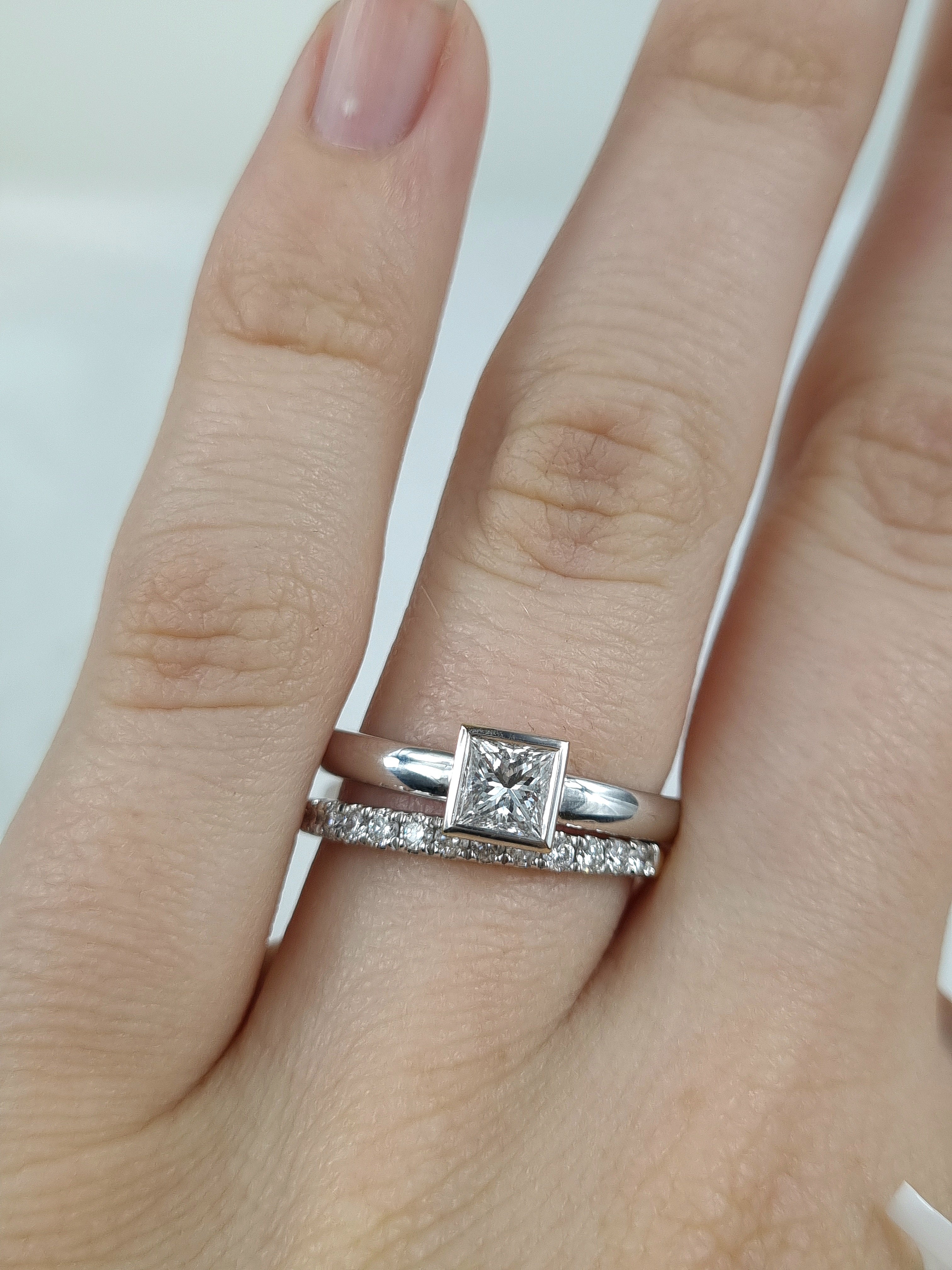 18ct White Gold Princess Cut Diamond Ring, 0.52ct Centre