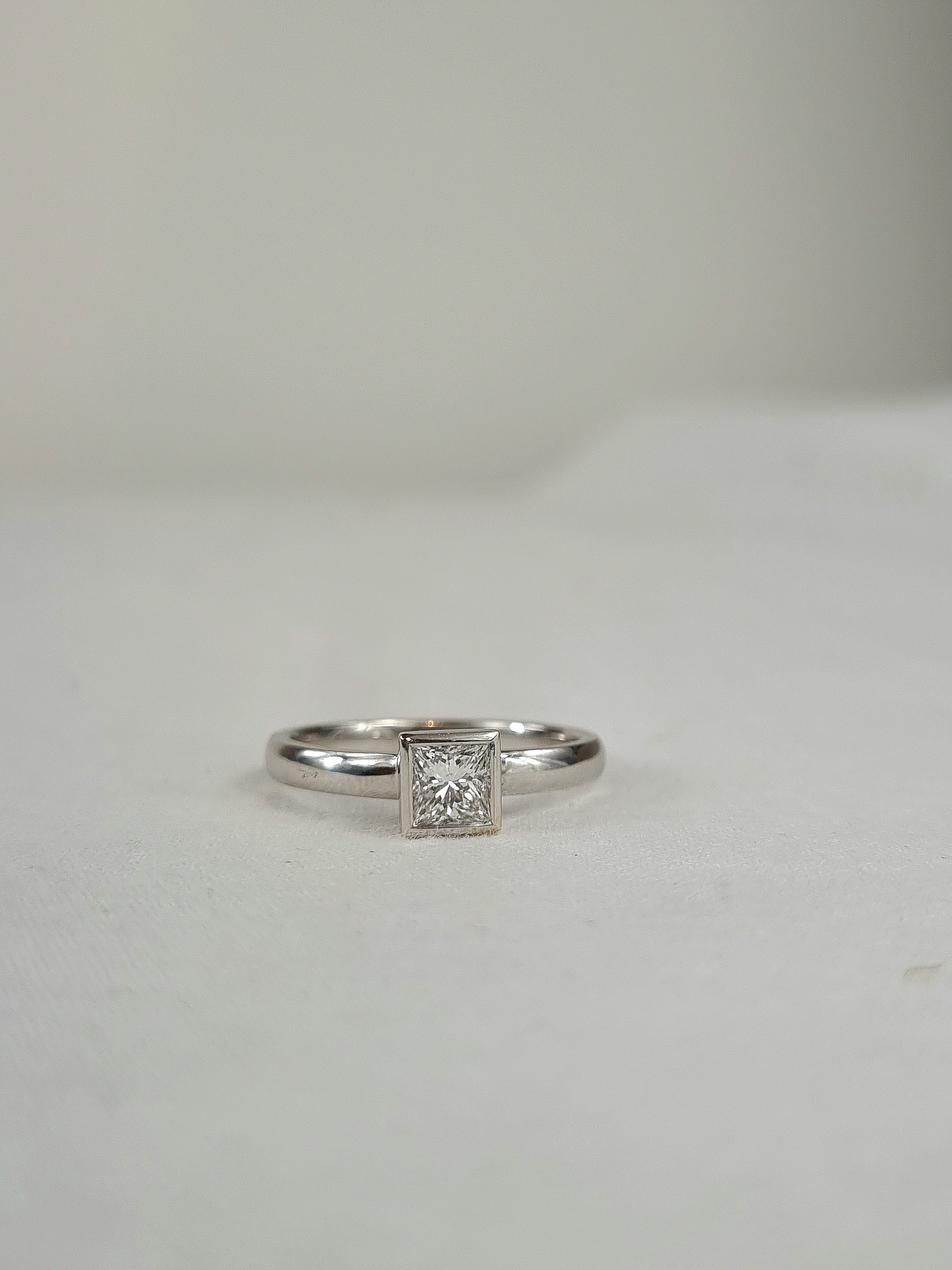 18ct White Gold Princess Cut Diamond Ring, 0.52ct Centre