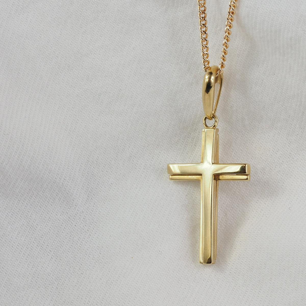 18ct Yellow Gold Solid Raised Cross Pendant, 25mm