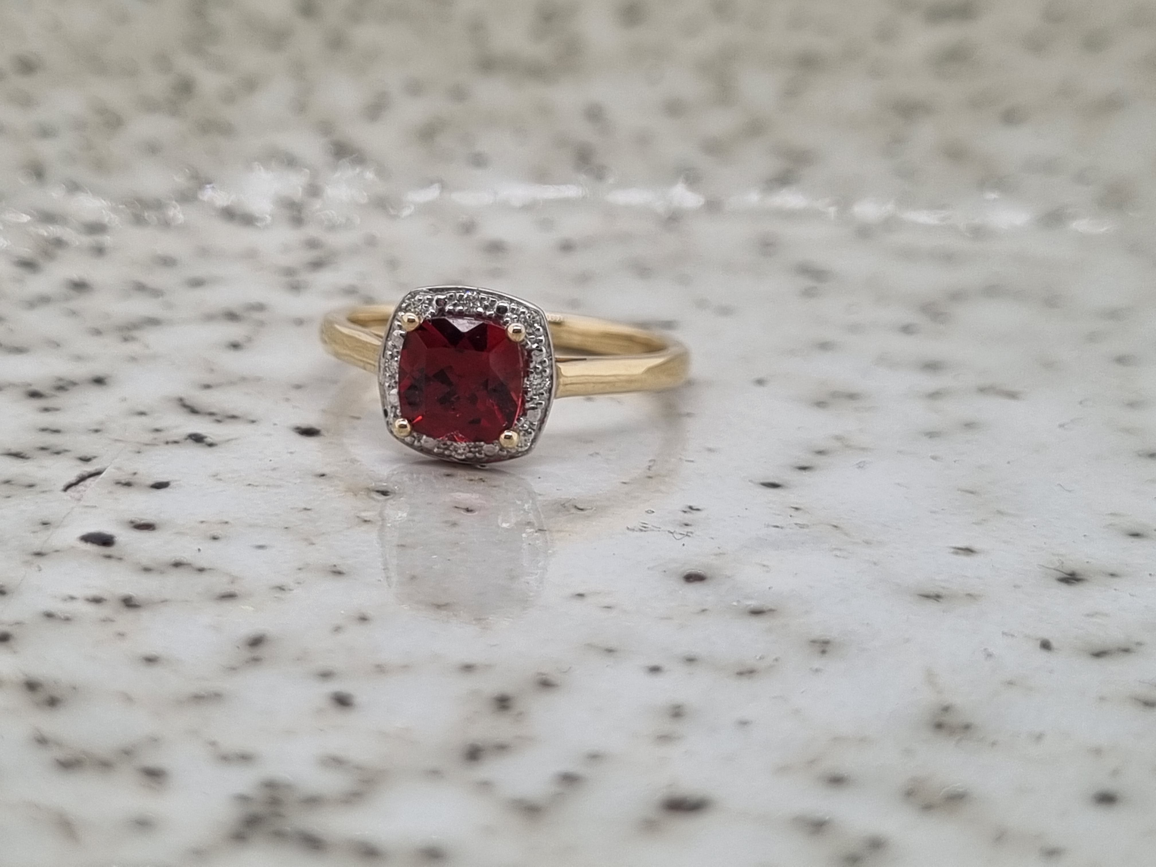 9ct Yellow Gold Garnet and Diamond ring