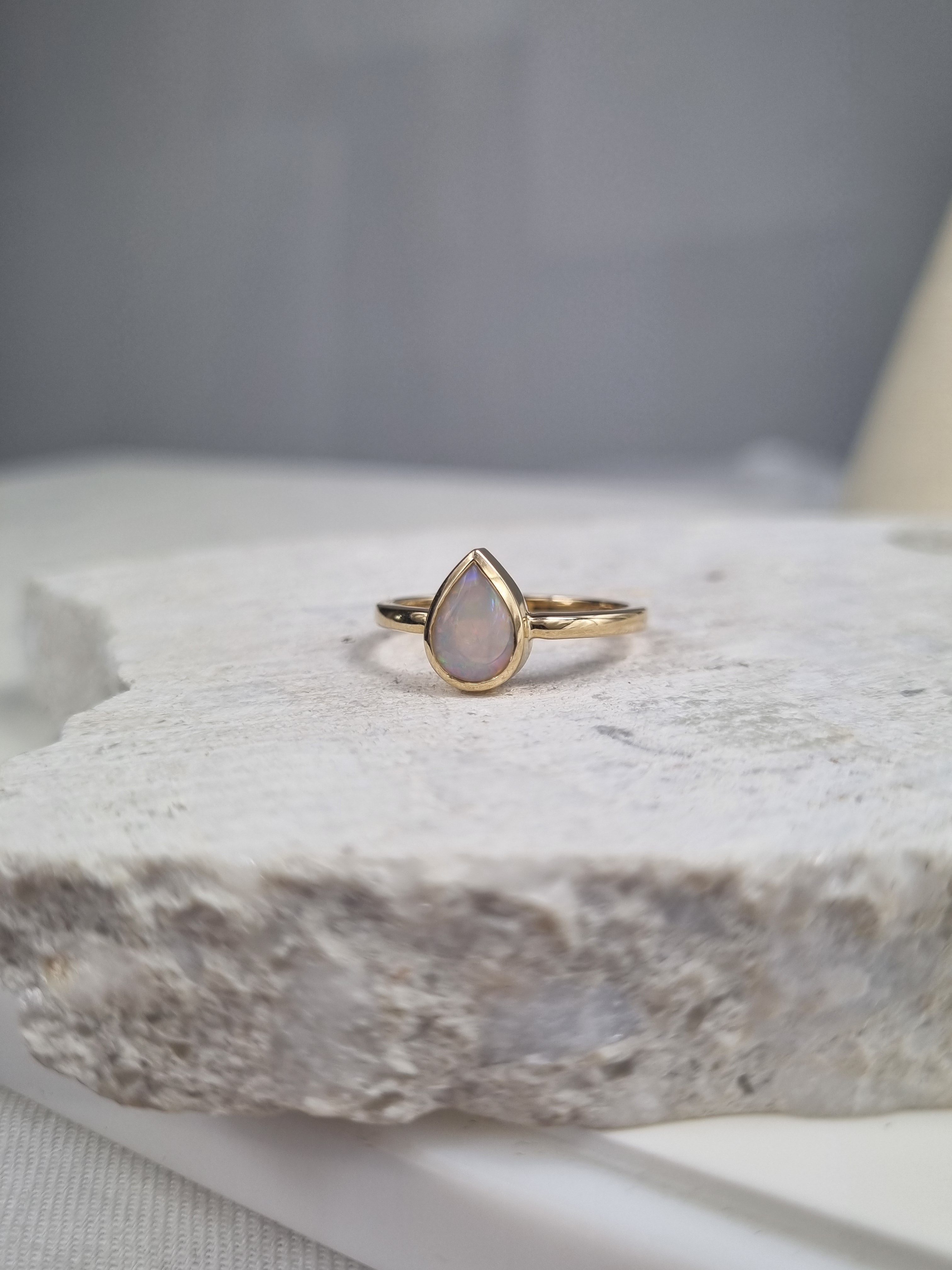9ct Yellow Gold Pear Opal ring