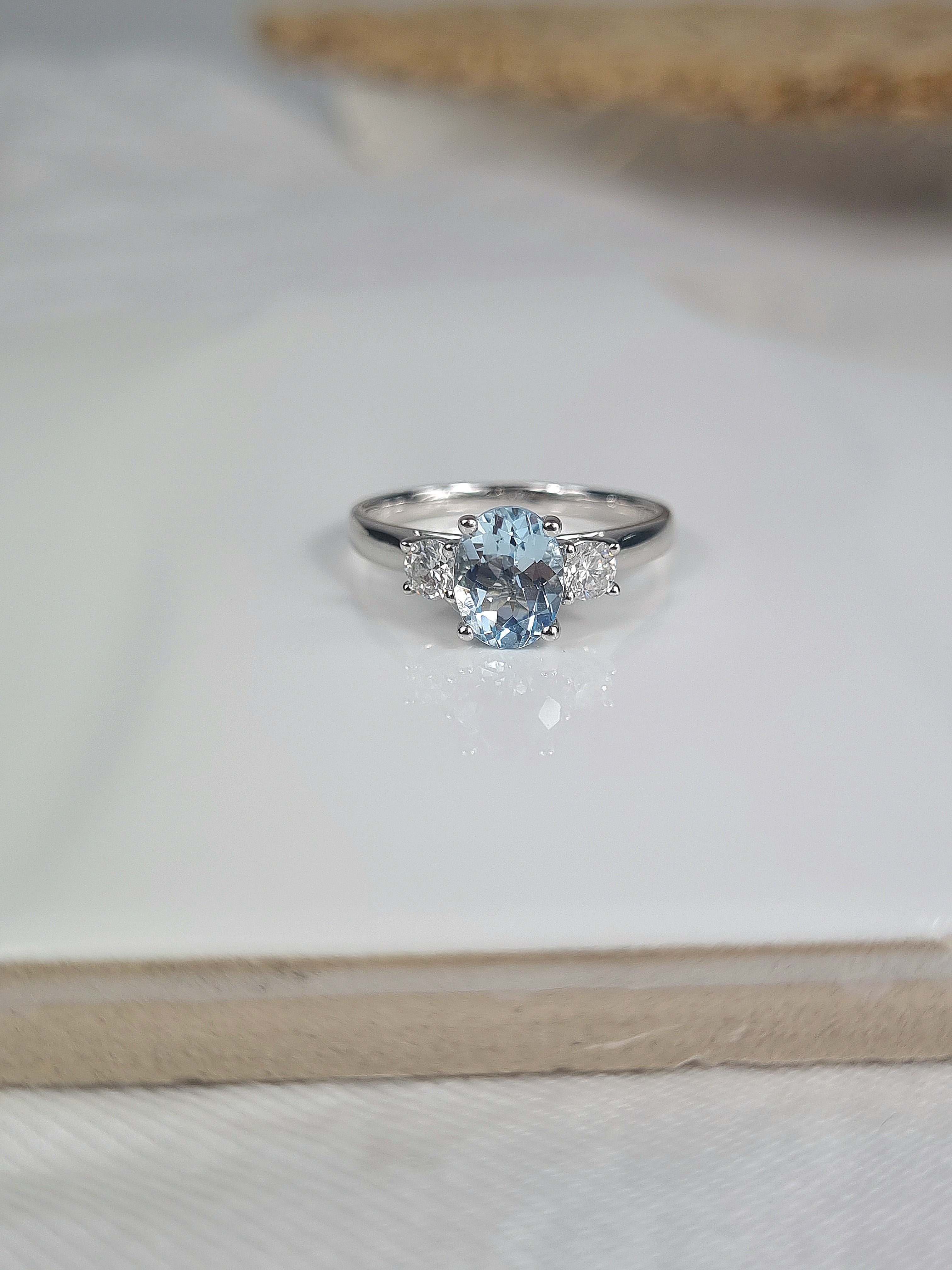 18ct White Gold Aquamarine and Diamond dress ring