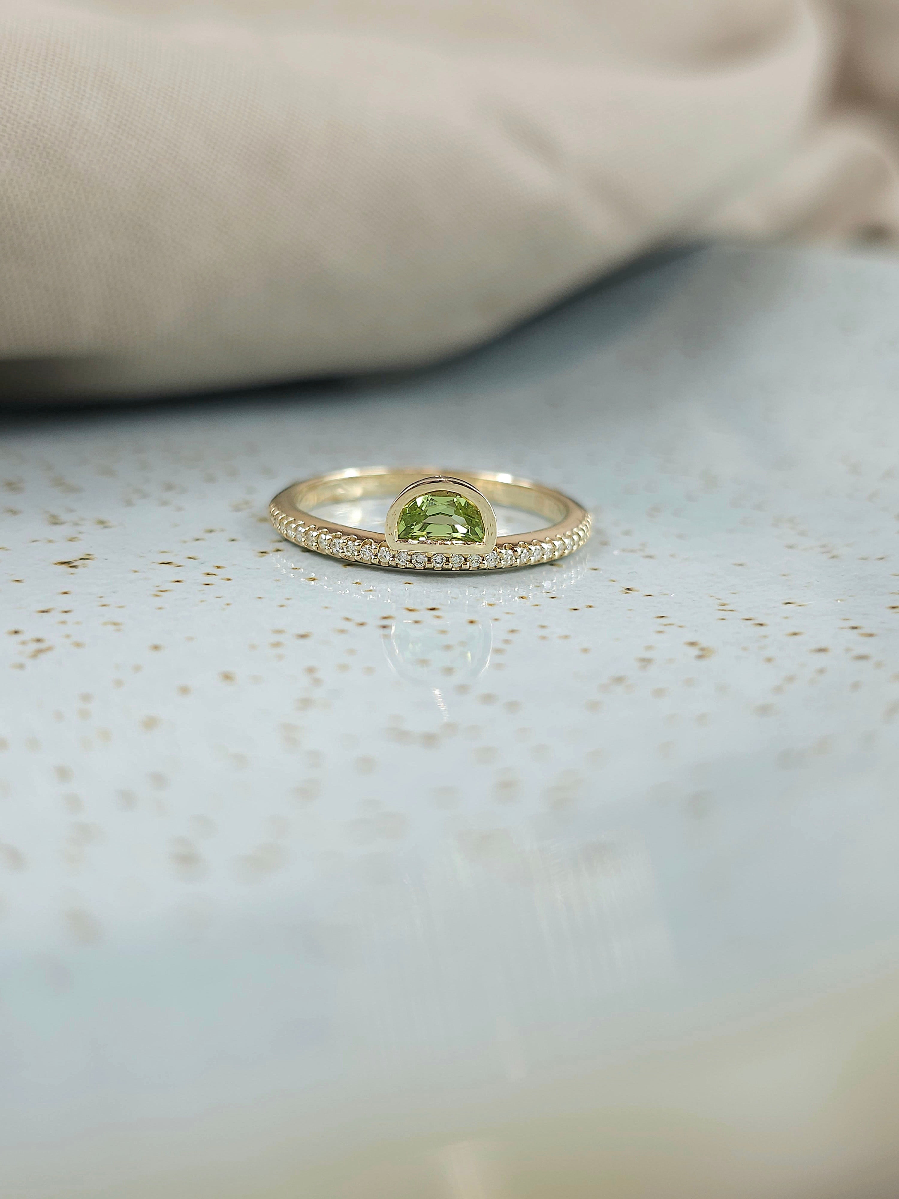 9ct Yellow Gold Peridot and Diamond Ring, 0.27ct centre