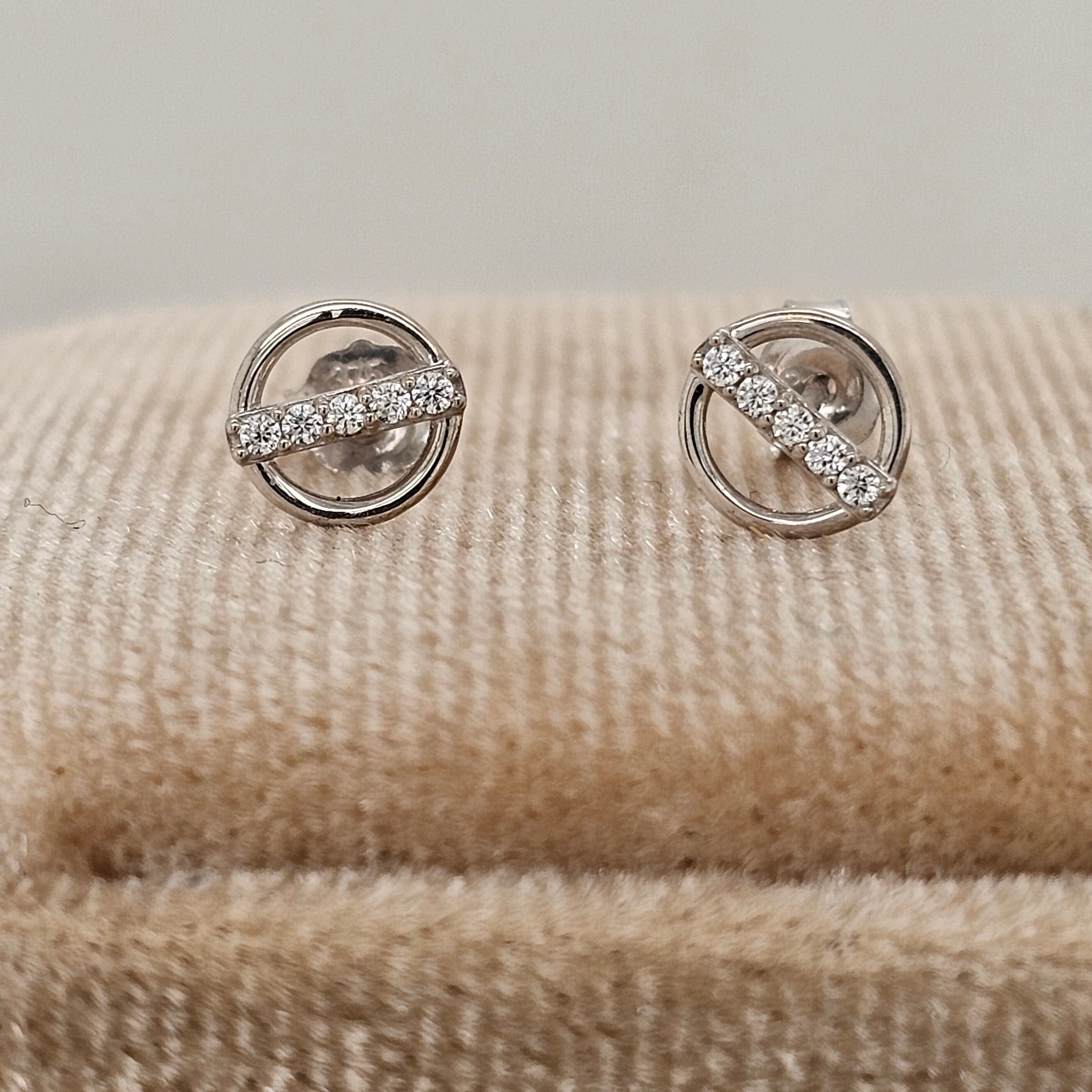9ct white gold stone set studs