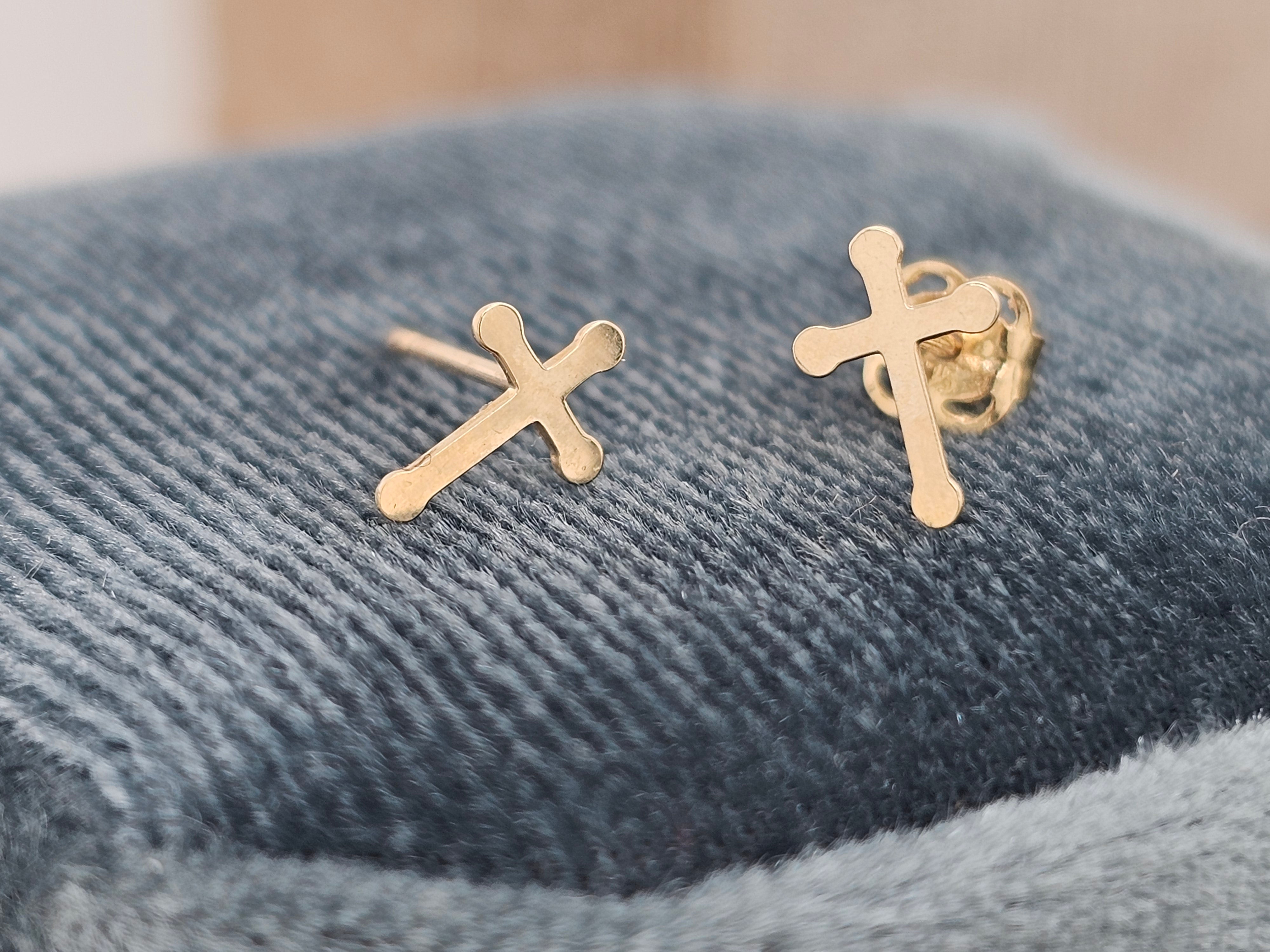 9ct gold cross studs