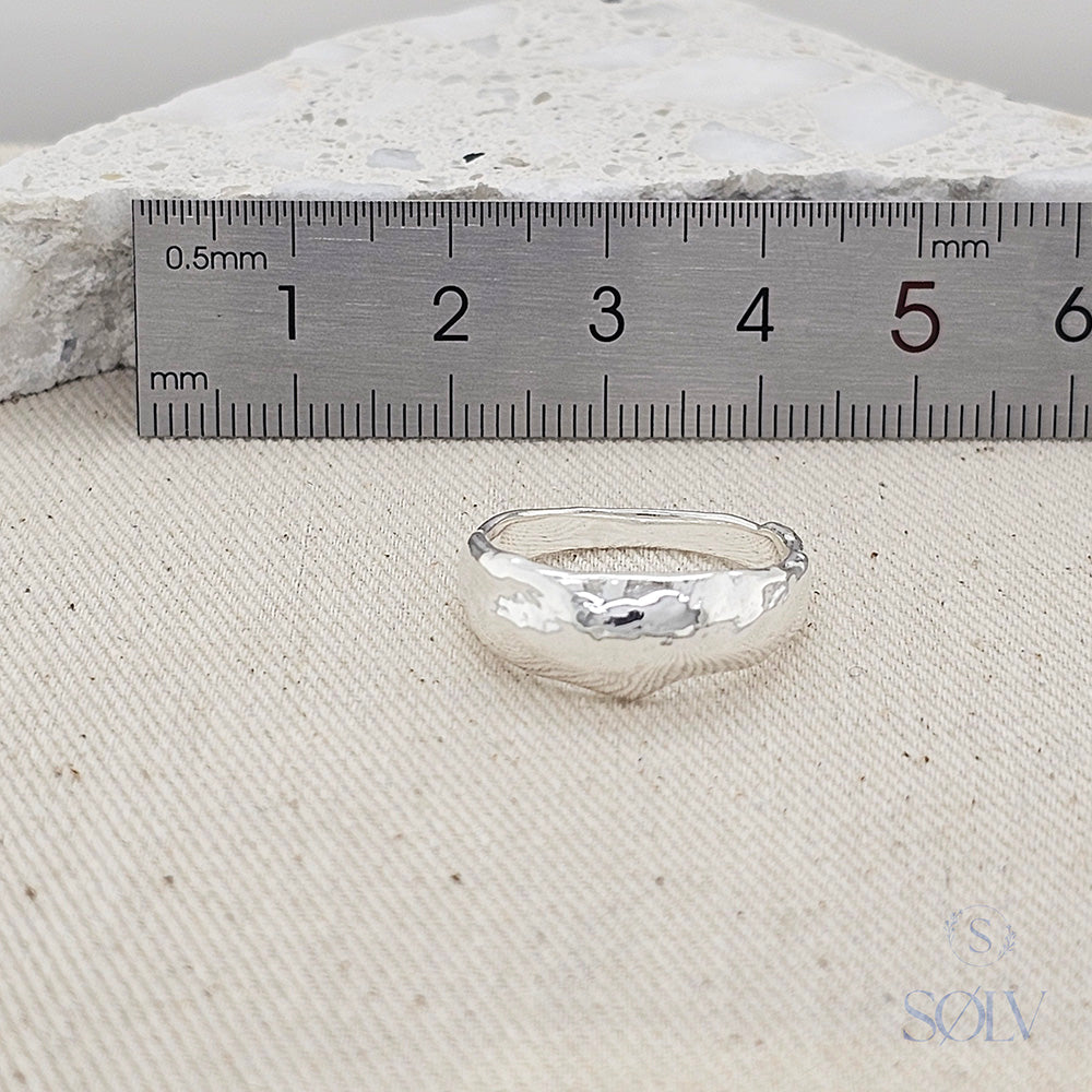 Solv Sterling Silver Textured Concave Ring, Size 7