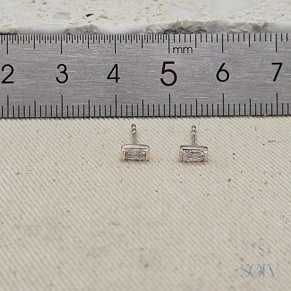 Solv Sterling Silver Cubic Zirconia Stud Earrings