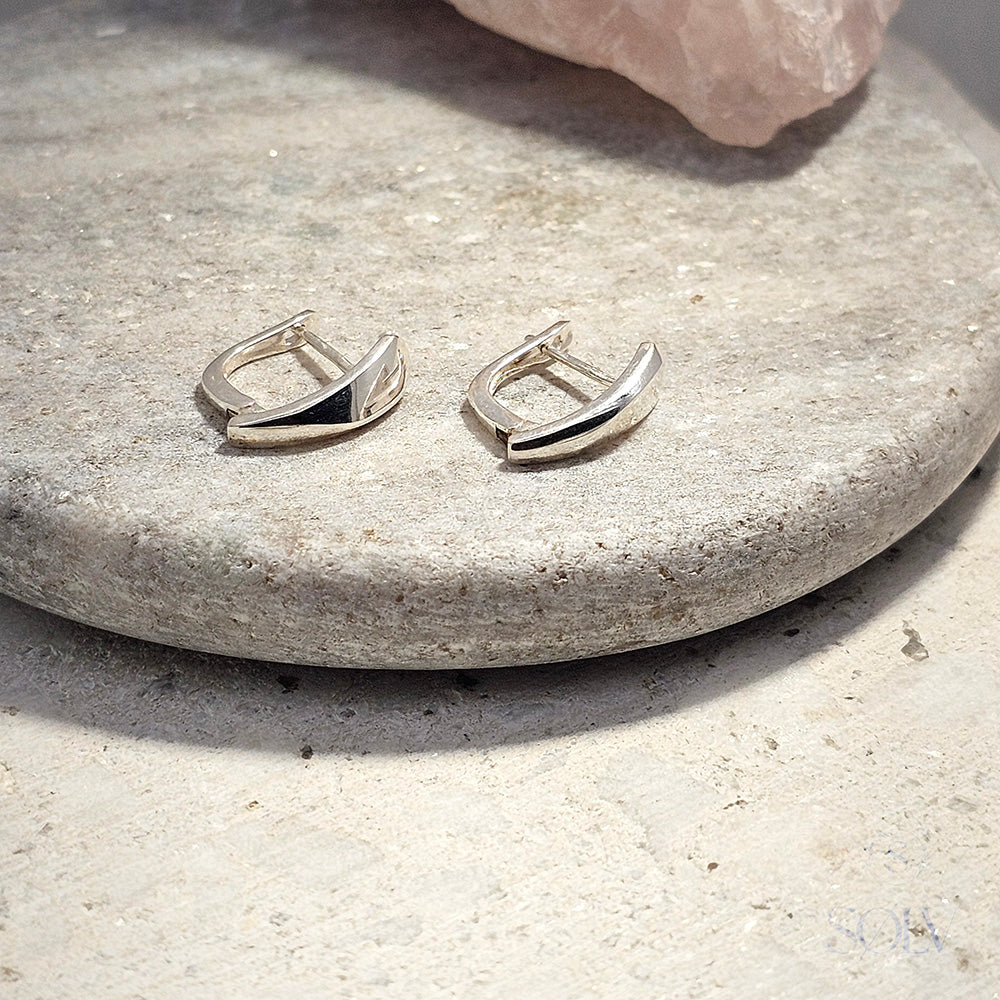 Solv Sterling Silver Tapered Hoop Earrings