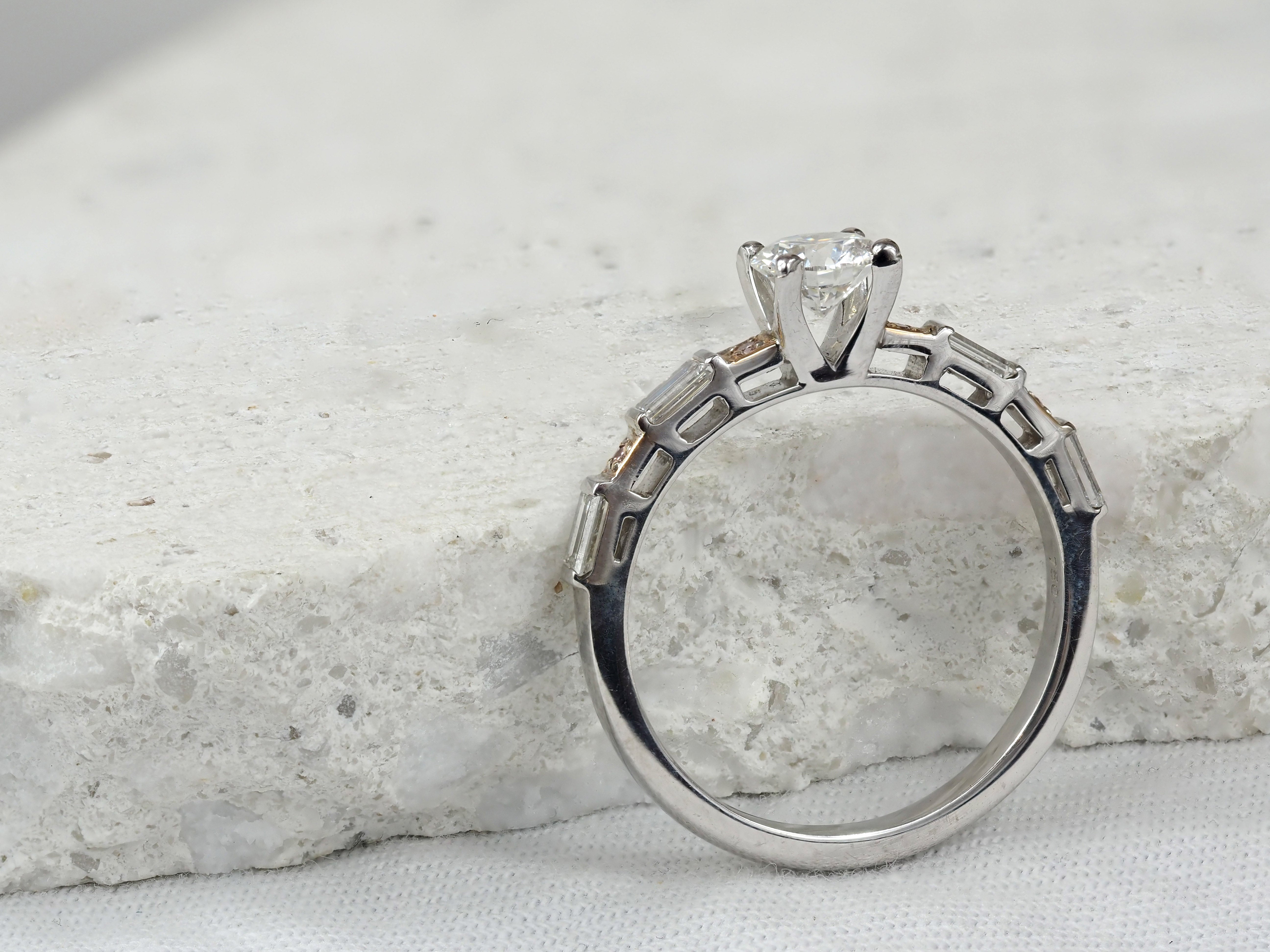 18ct Rose and White Gold 'Pink Caviar' Argyle Diamond ring, total 0.92ct