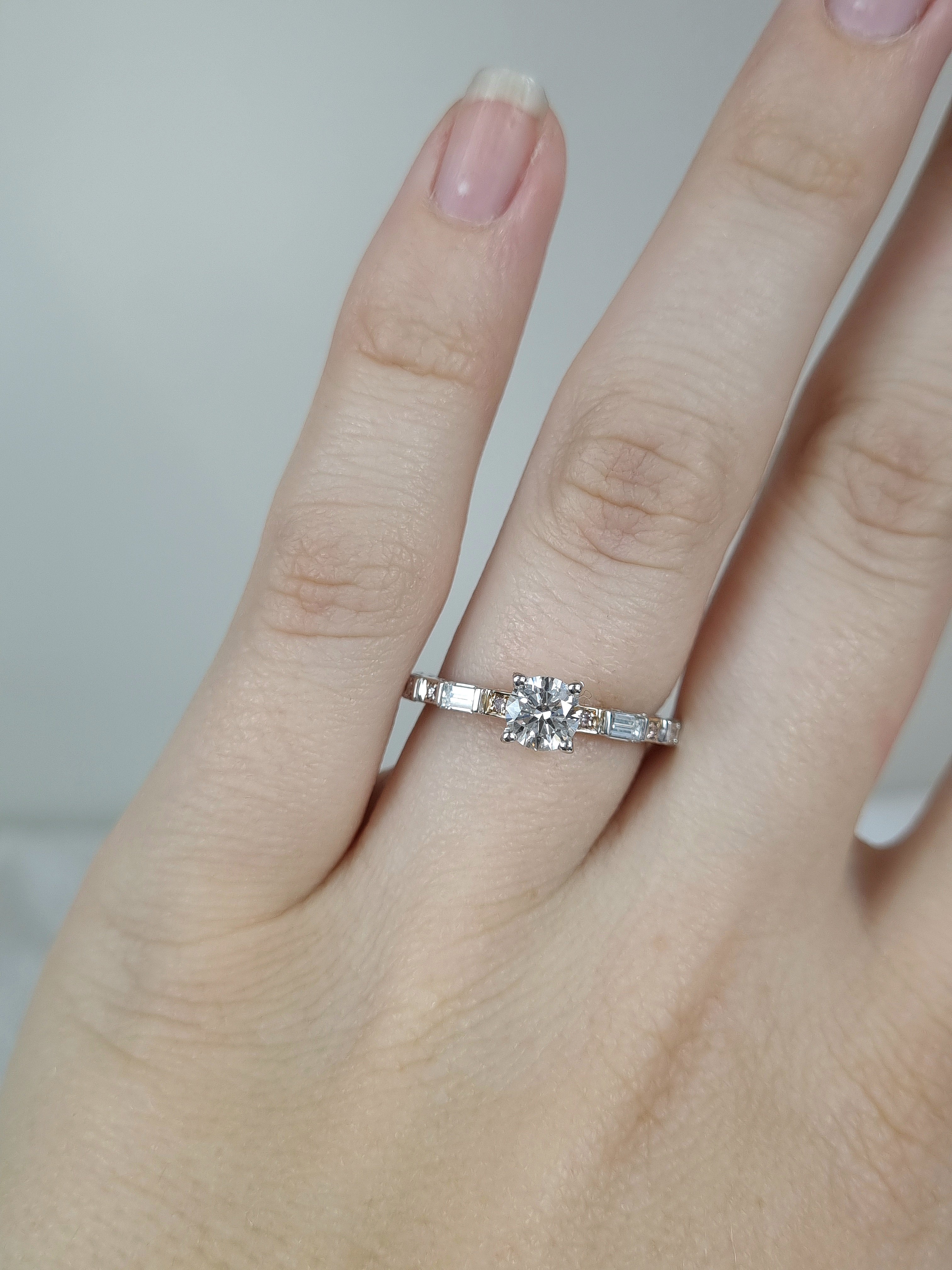 18ct Rose and White Gold 'Pink Caviar' Argyle Diamond ring, total 0.92ct