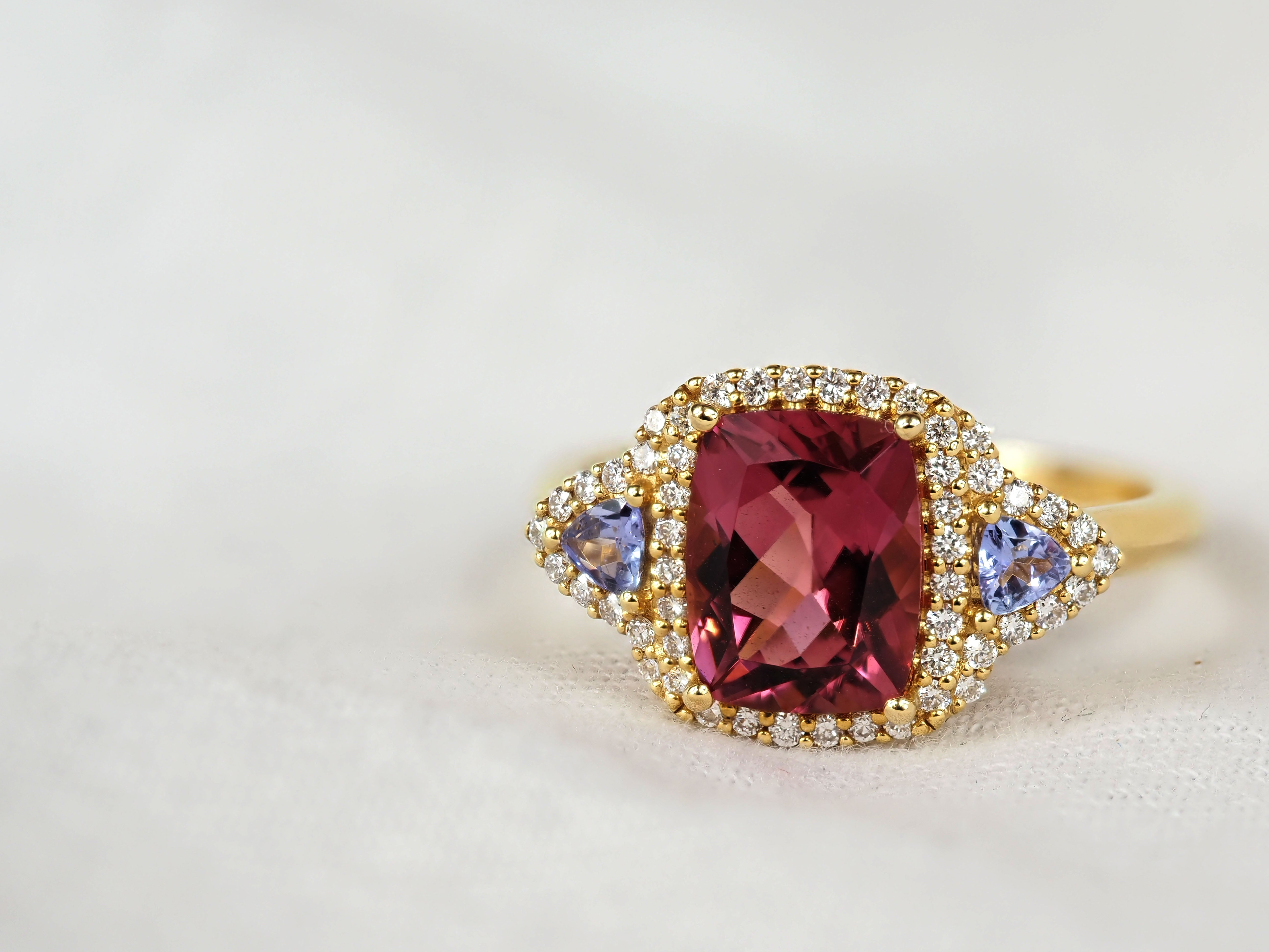 18ct Yellow Gold Pink Tourmaline & Tanzanite Ring