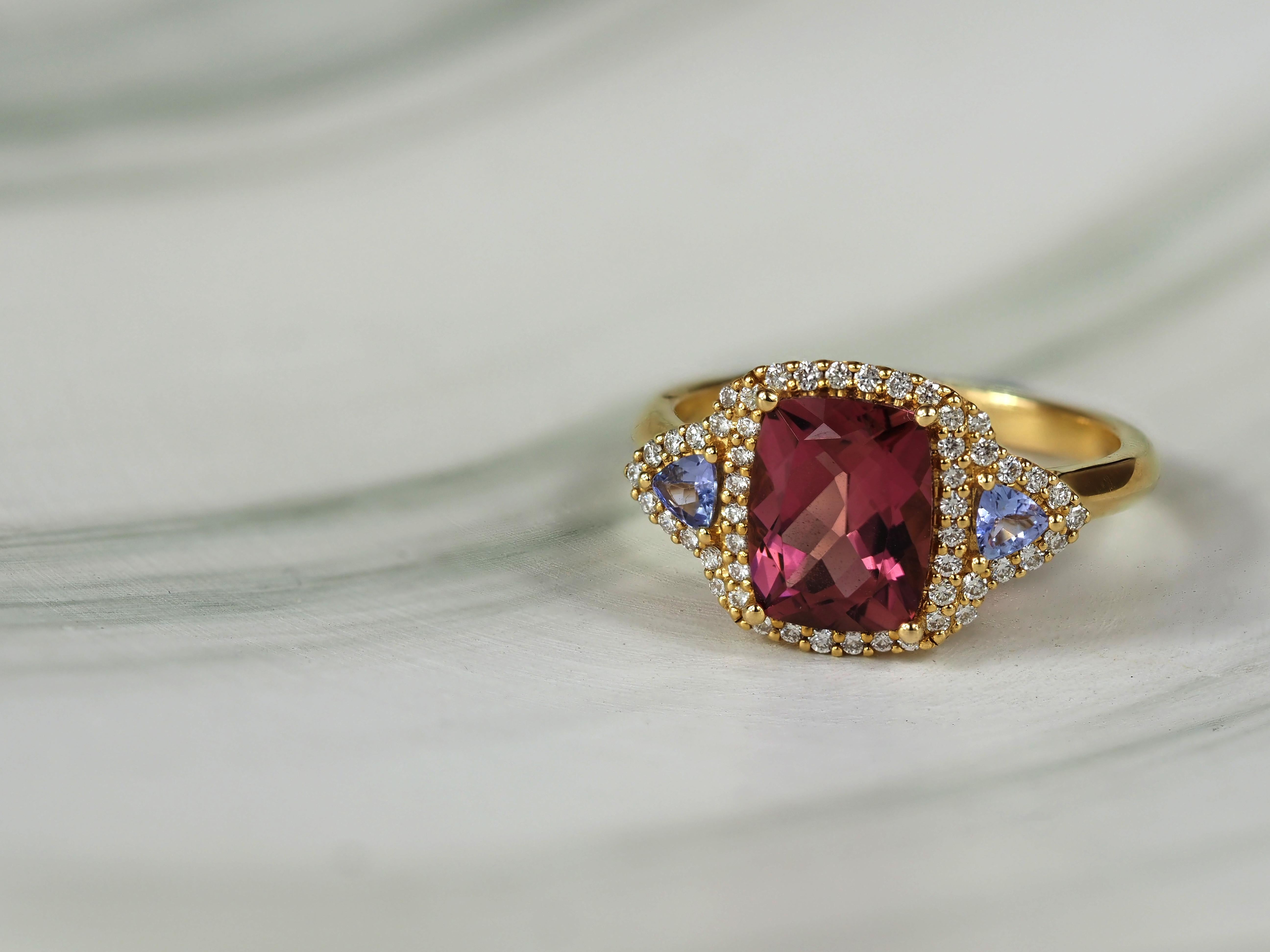 18ct Yellow Gold Pink Tourmaline & Tanzanite Ring