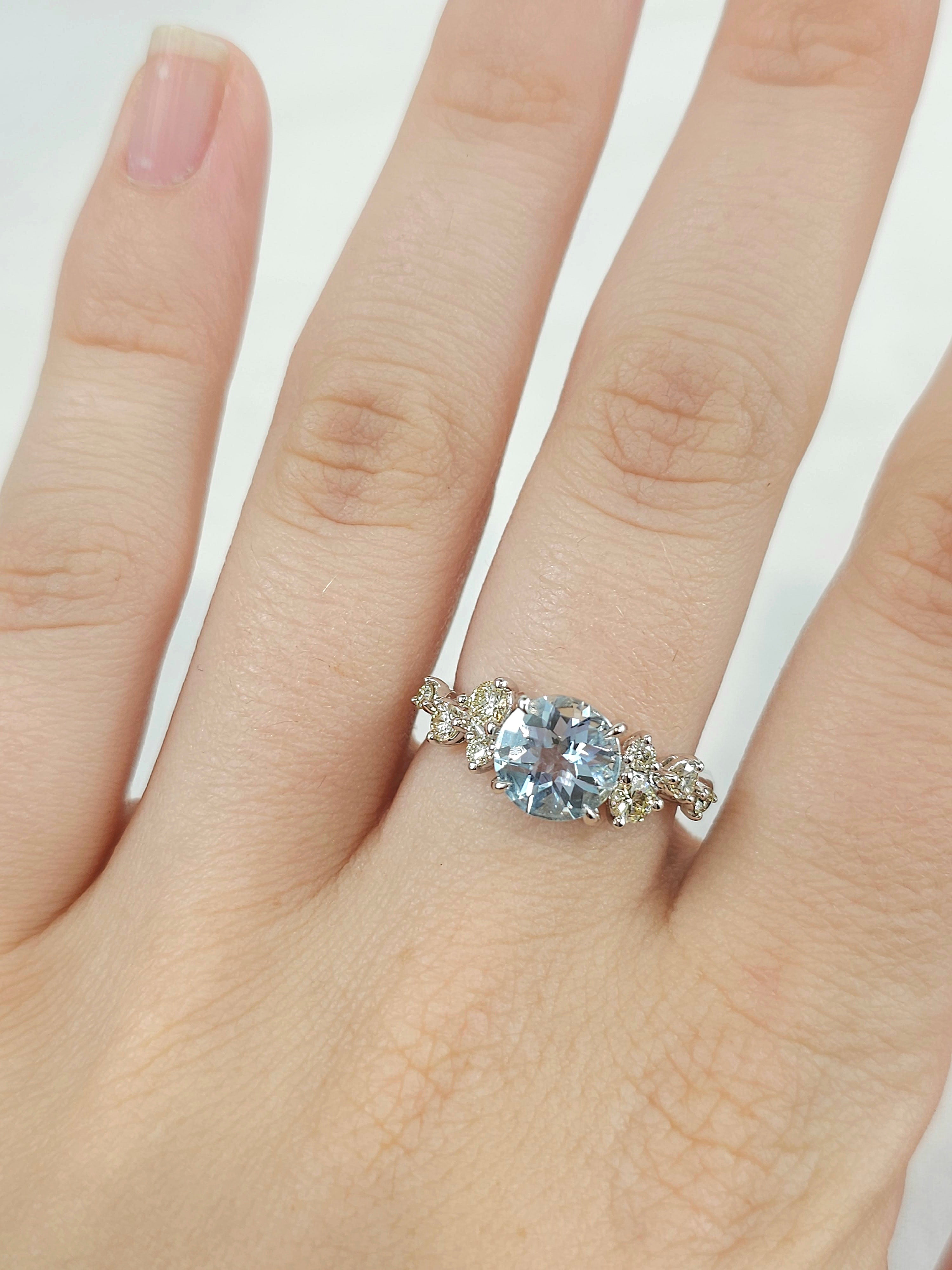 9ct White Gold Aquamarine and Lab-Grown Diamond ring