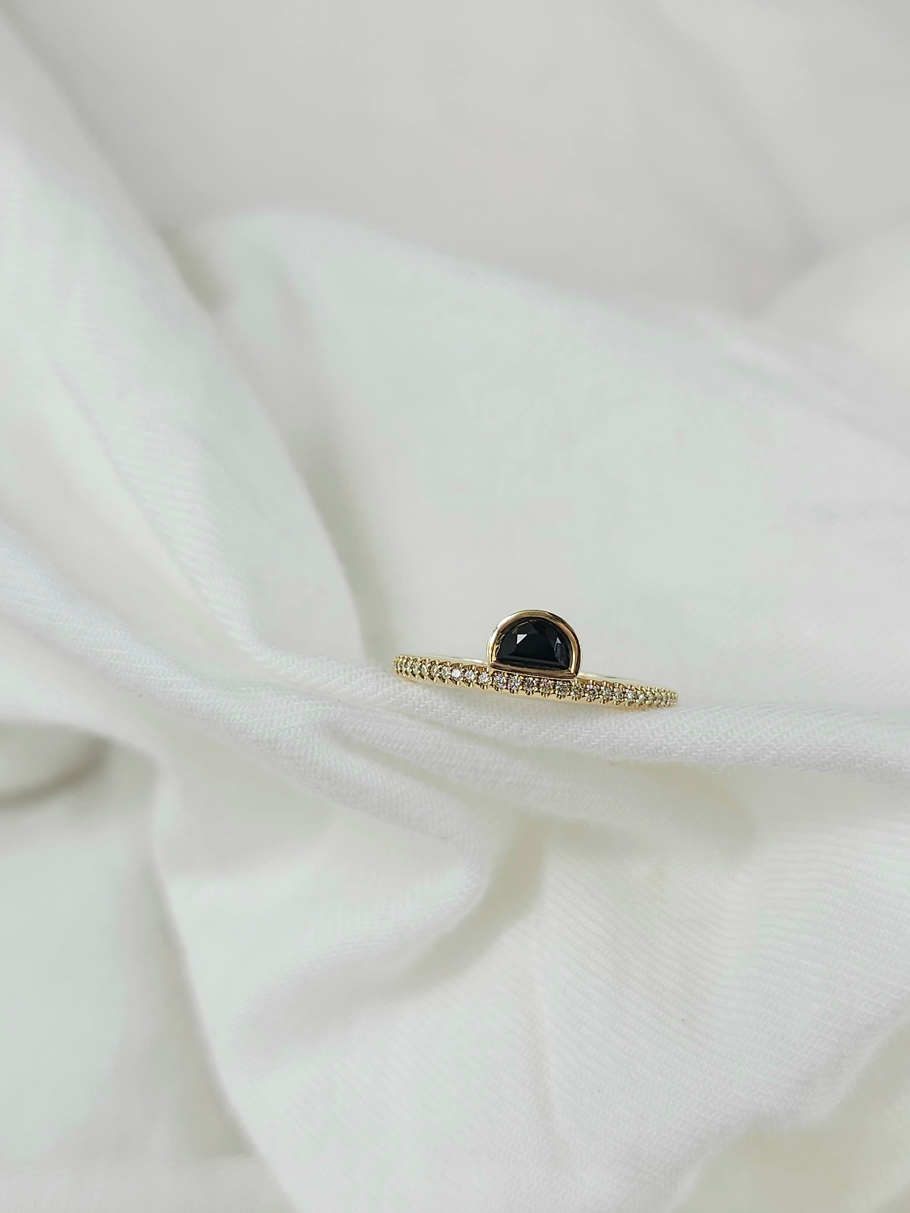 9ct Yellow Gold Onyx and Diamond Ring