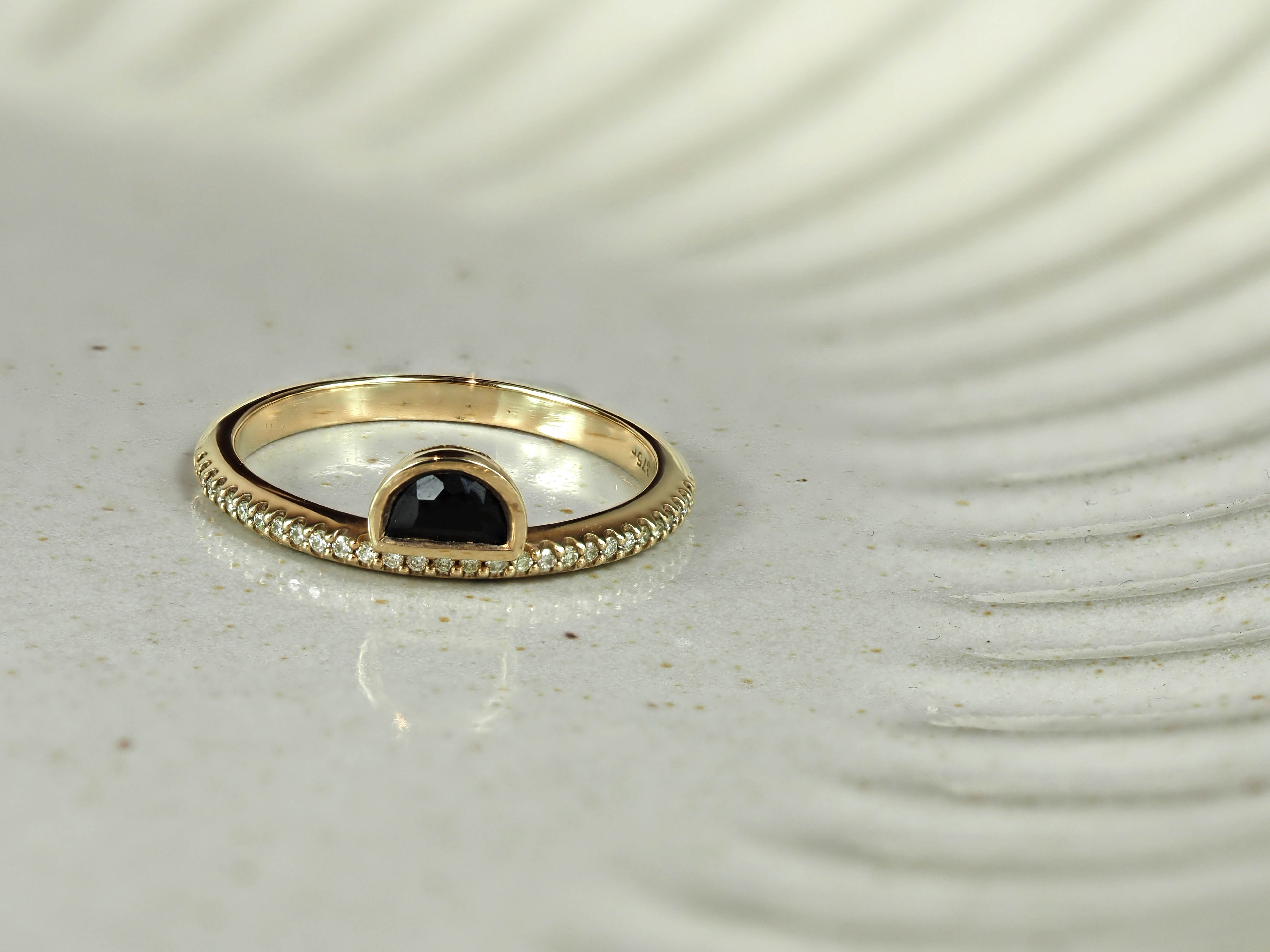 9ct Yellow Gold Onyx and Diamond Ring
