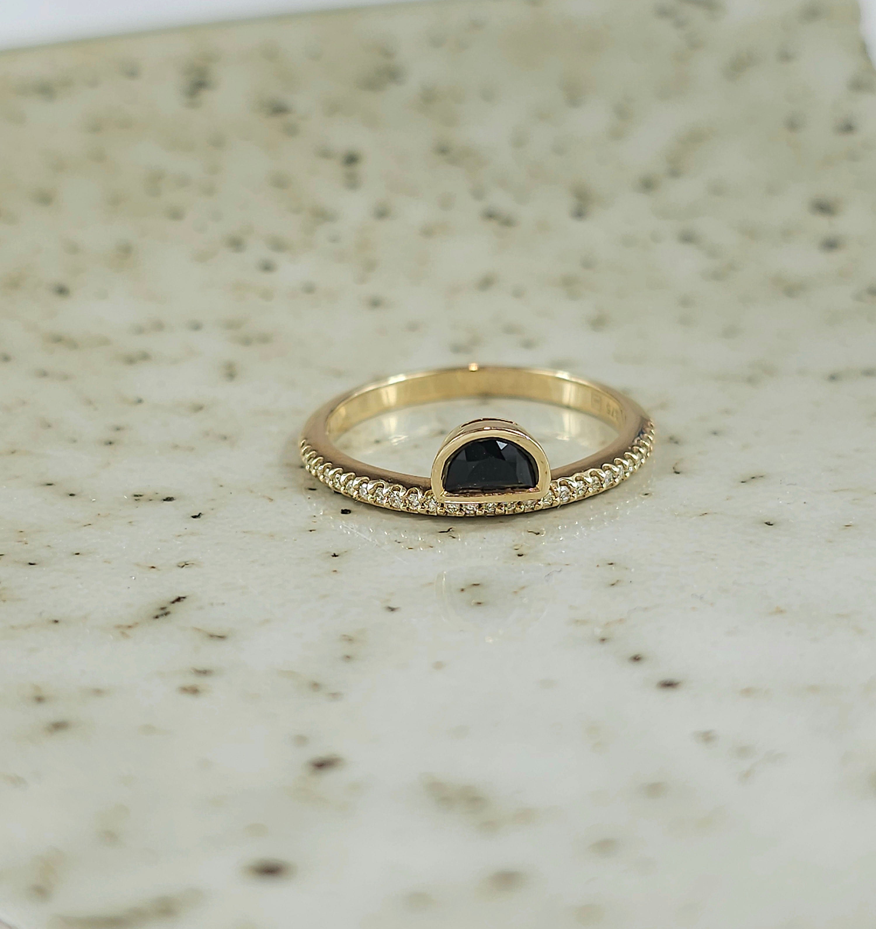 9ct Yellow Gold Onyx and Diamond Ring