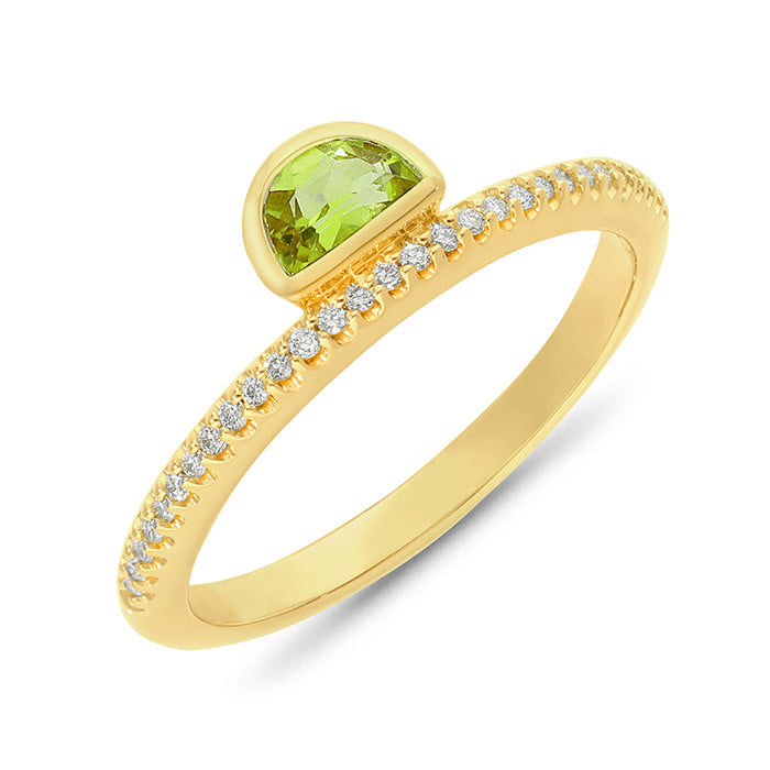 9ct Yellow Gold Peridot and Diamond Ring, 0.27ct centre