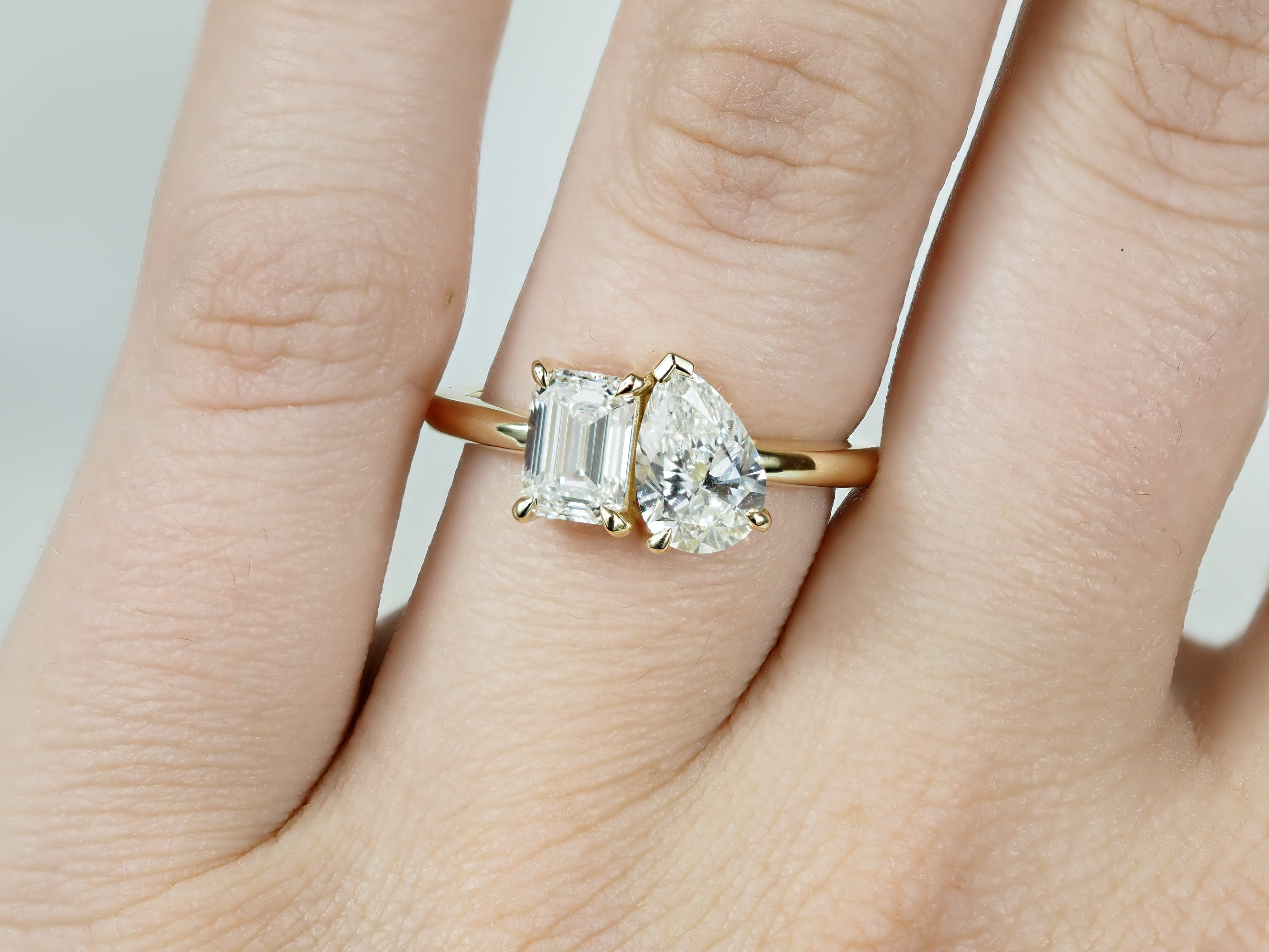 9ct Yellow Gold Toi et Moi Emerald and Pear cut Lab-Grown Diamond Ring, 2ct Total