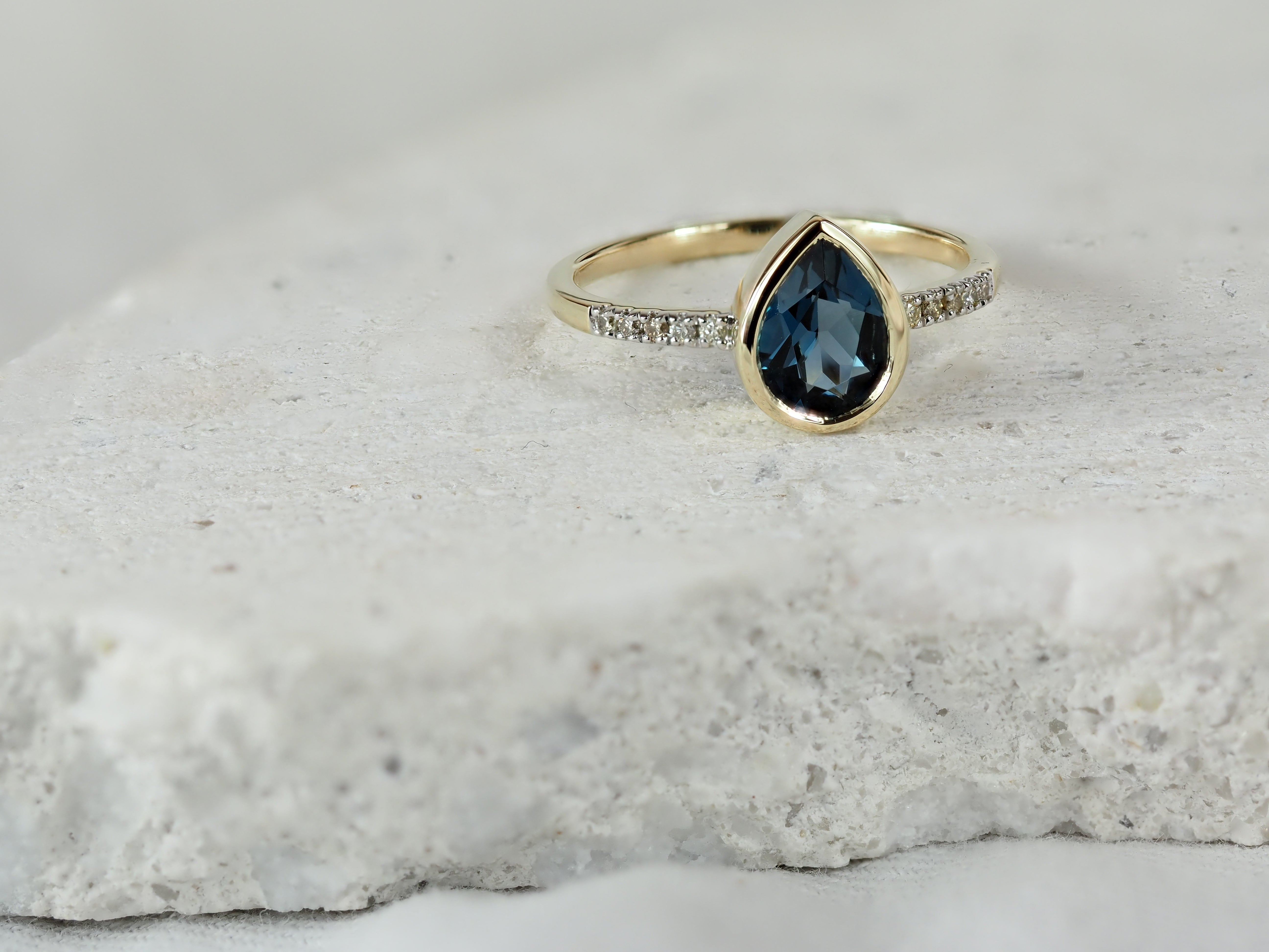 9ct Yellow Gold London Blue Topaz and Diamond Ring