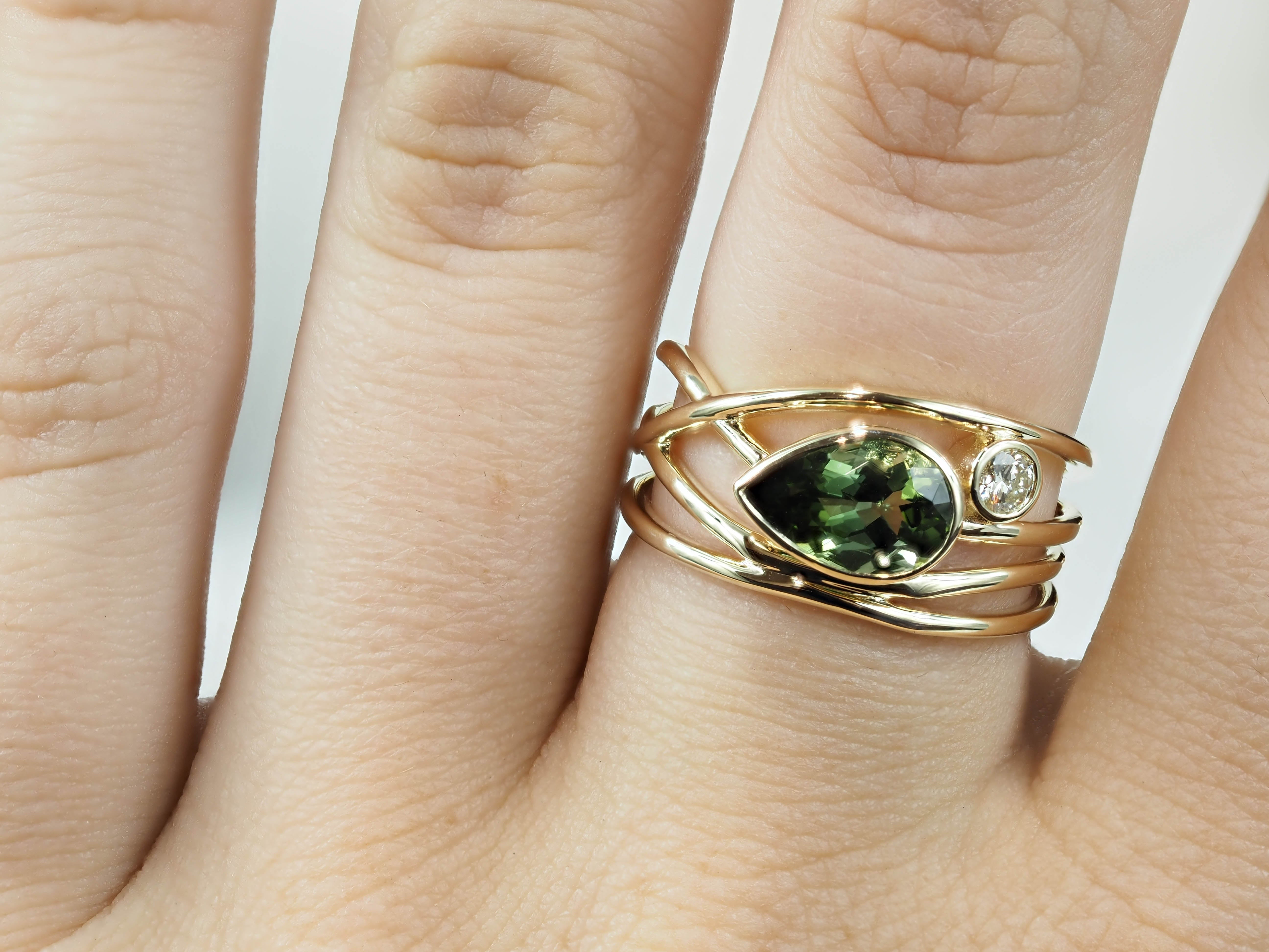 9ct Yellow Gold Green Tourmaline and Diamond Multi Wire Ring, 1.20ct Centre