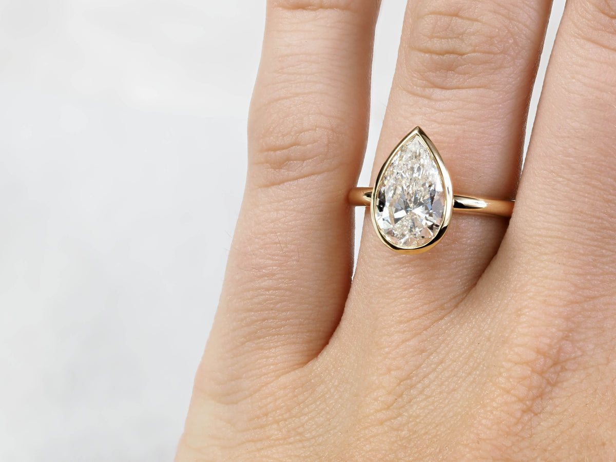 18ct Yellow Gold Pear Lab-Grown Diamond Engagement Ring, 3ct