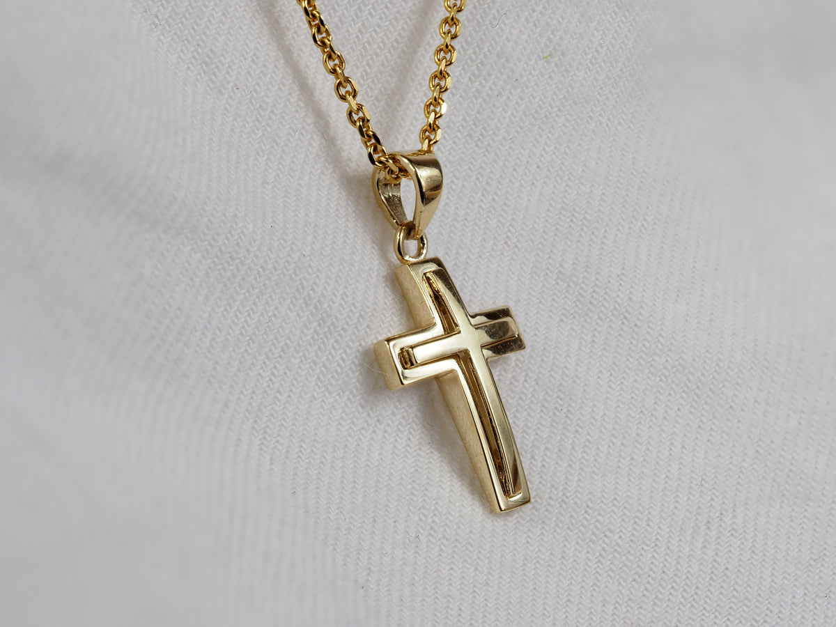 9ct Yellow Gold Cross Pendant, 17mm