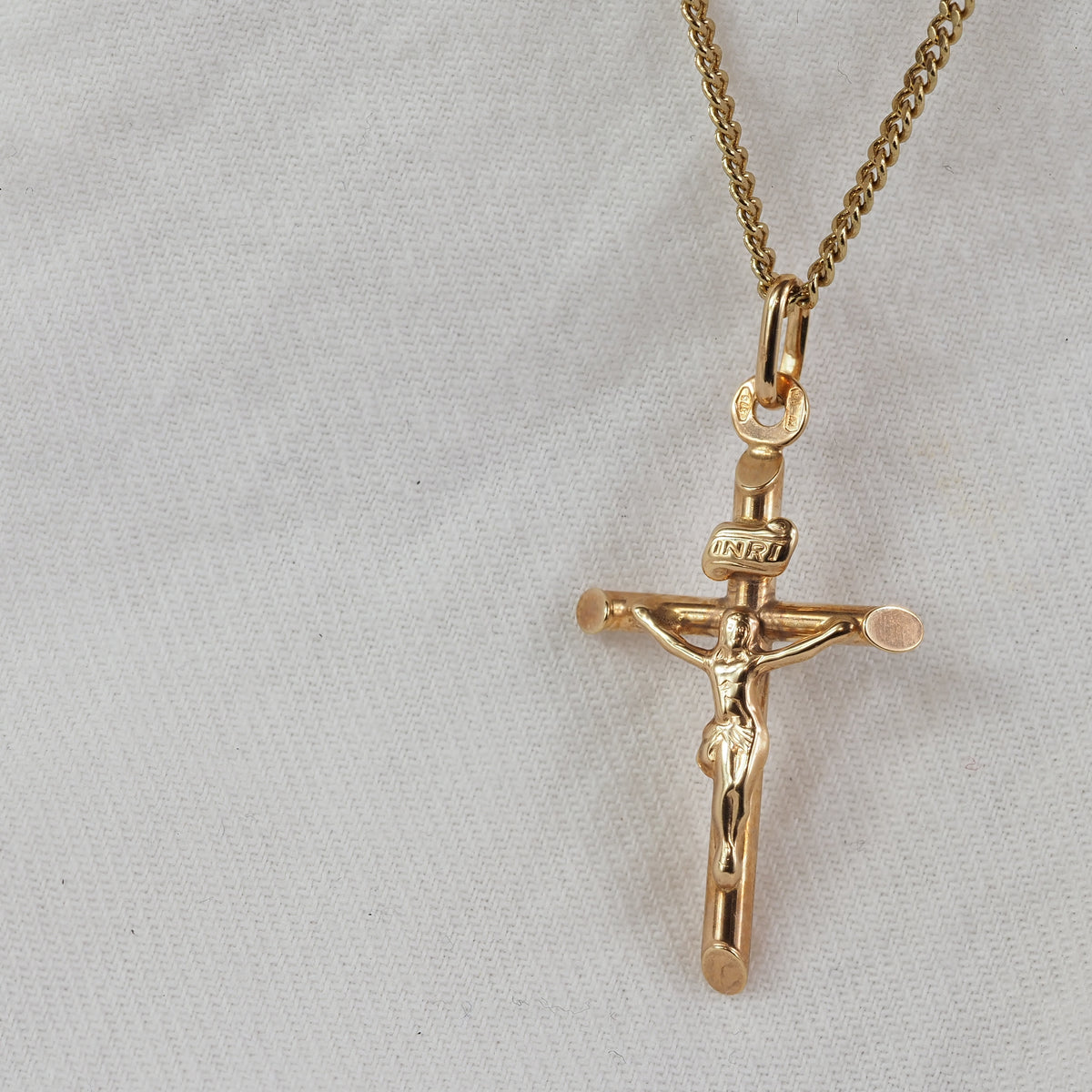 9ct Yellow Gold Tube Crucifix, 26mm