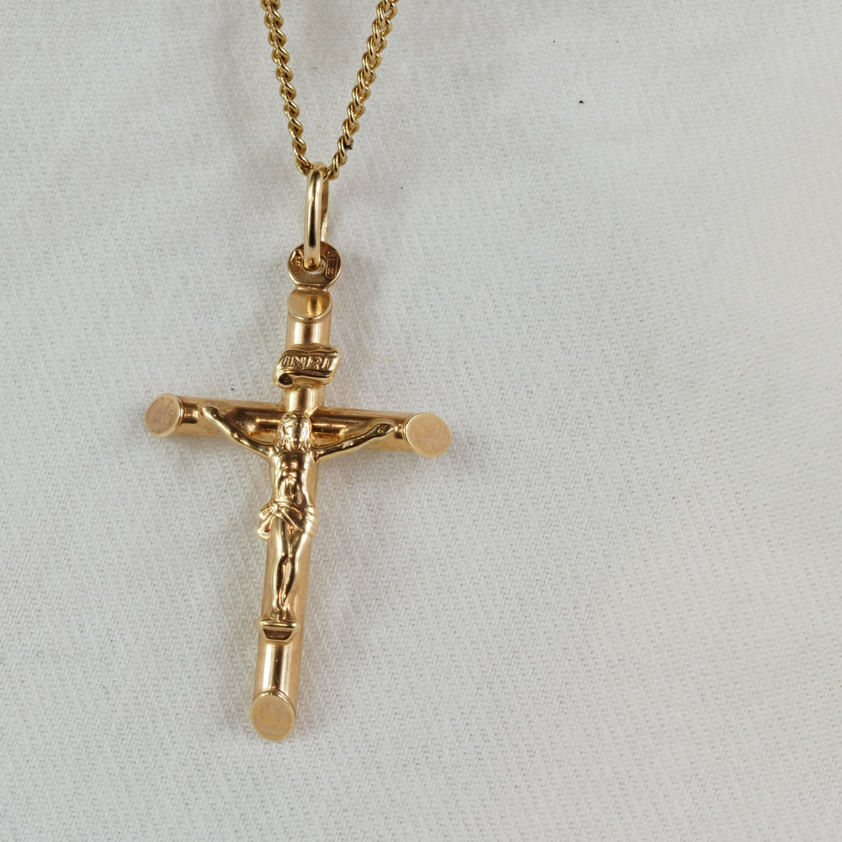9ct Yellow Gold Tube Crucifix Pendant