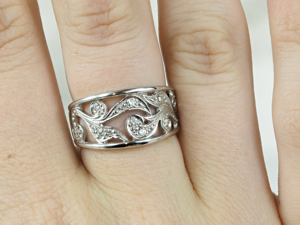 9ct White Gold Filigree Diamond Ring