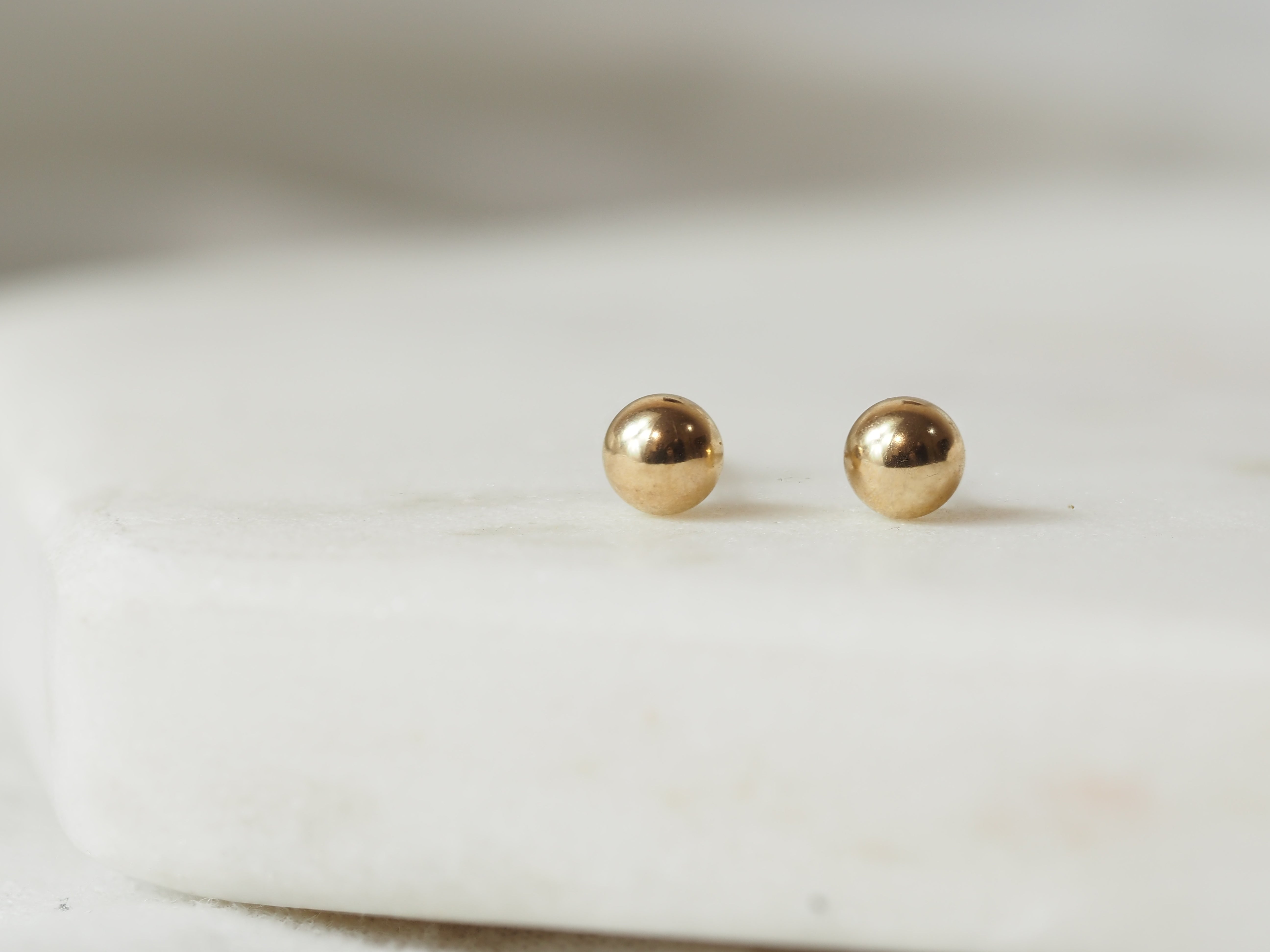 9ct Yellow Gold 4mm Ball Stud Earrings