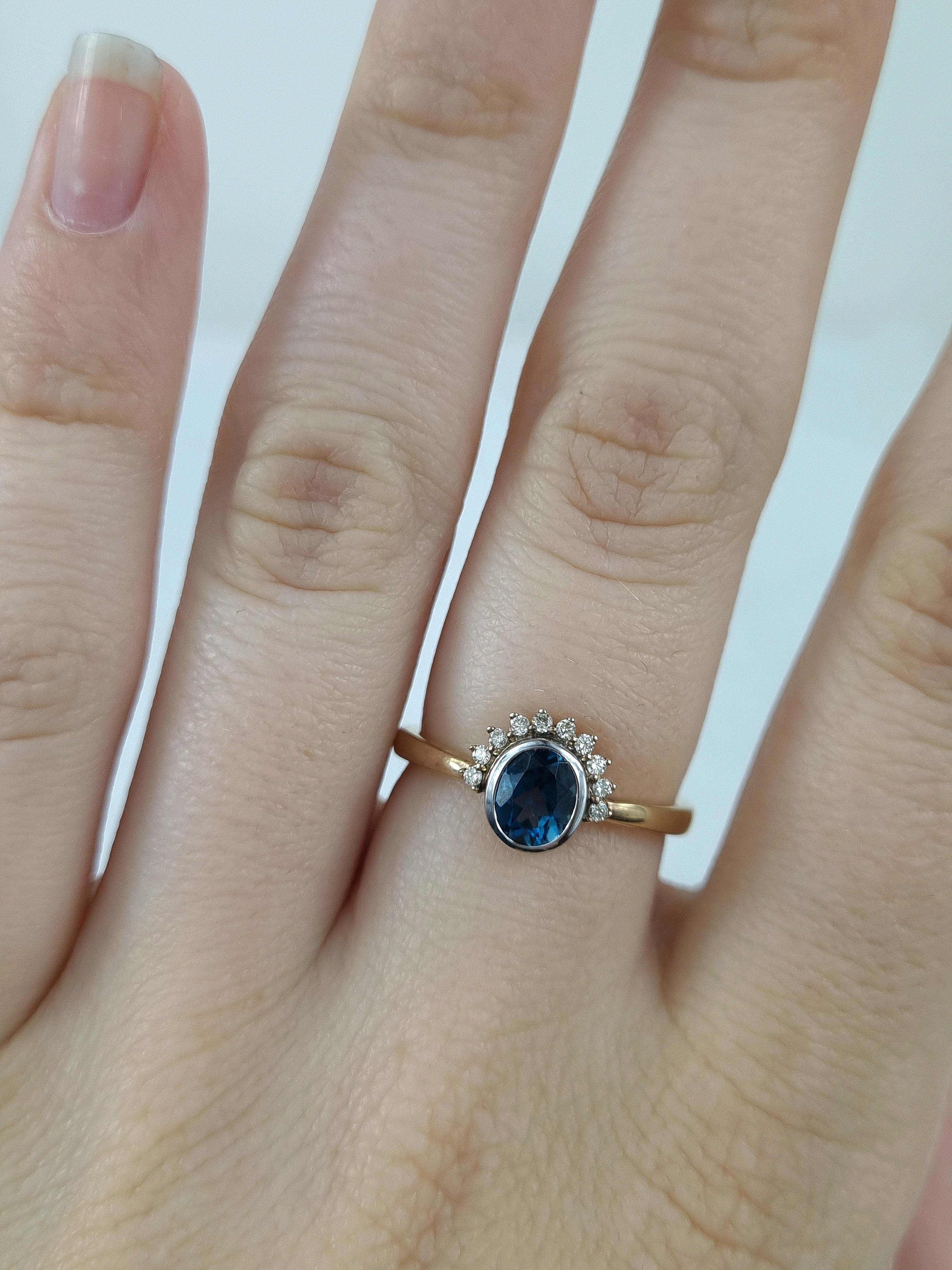 9ct Yellow Gold London Blue Topaz and Diamond ring