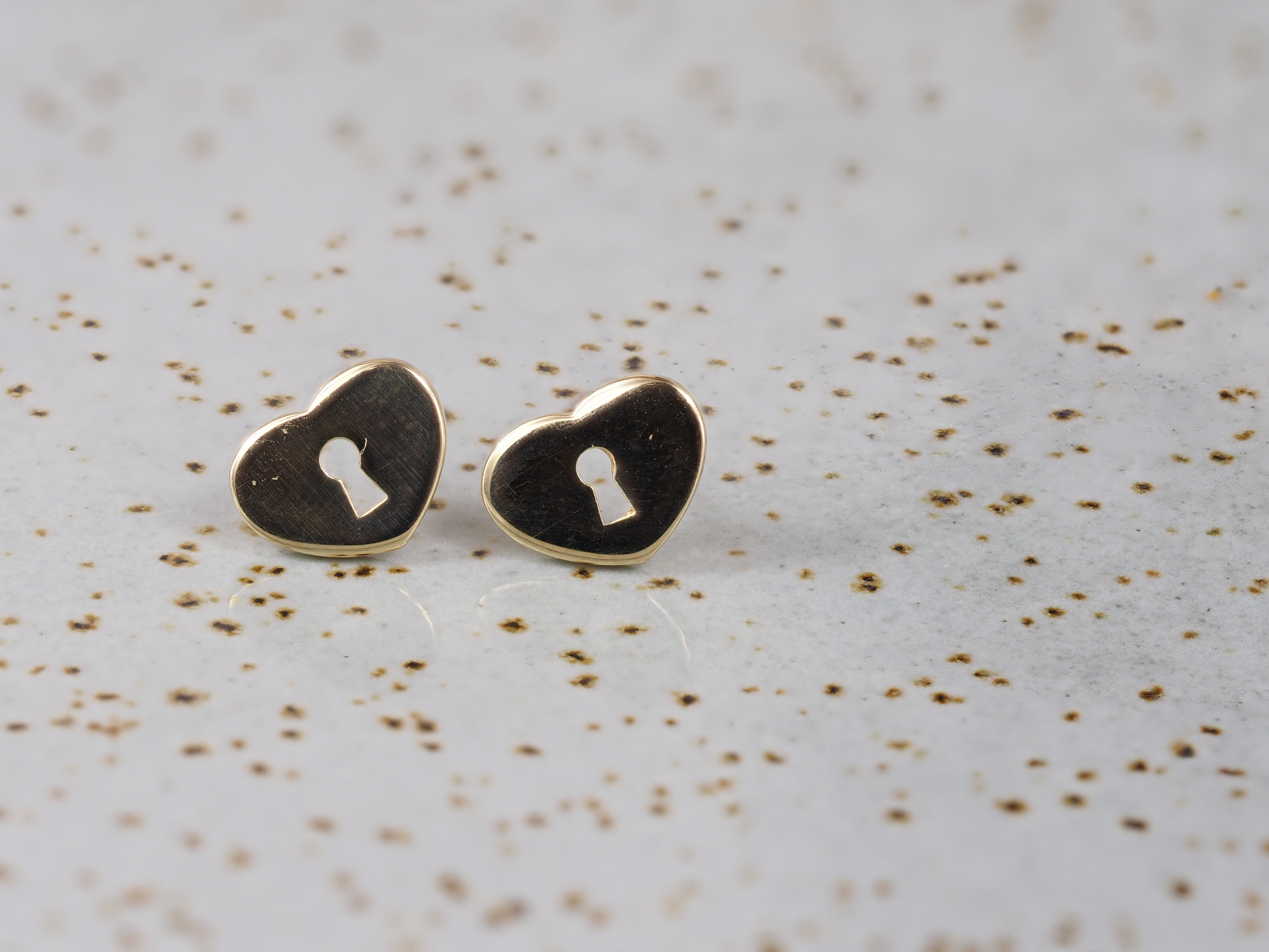 9ct Yellow Gold Lock Stud Earrings