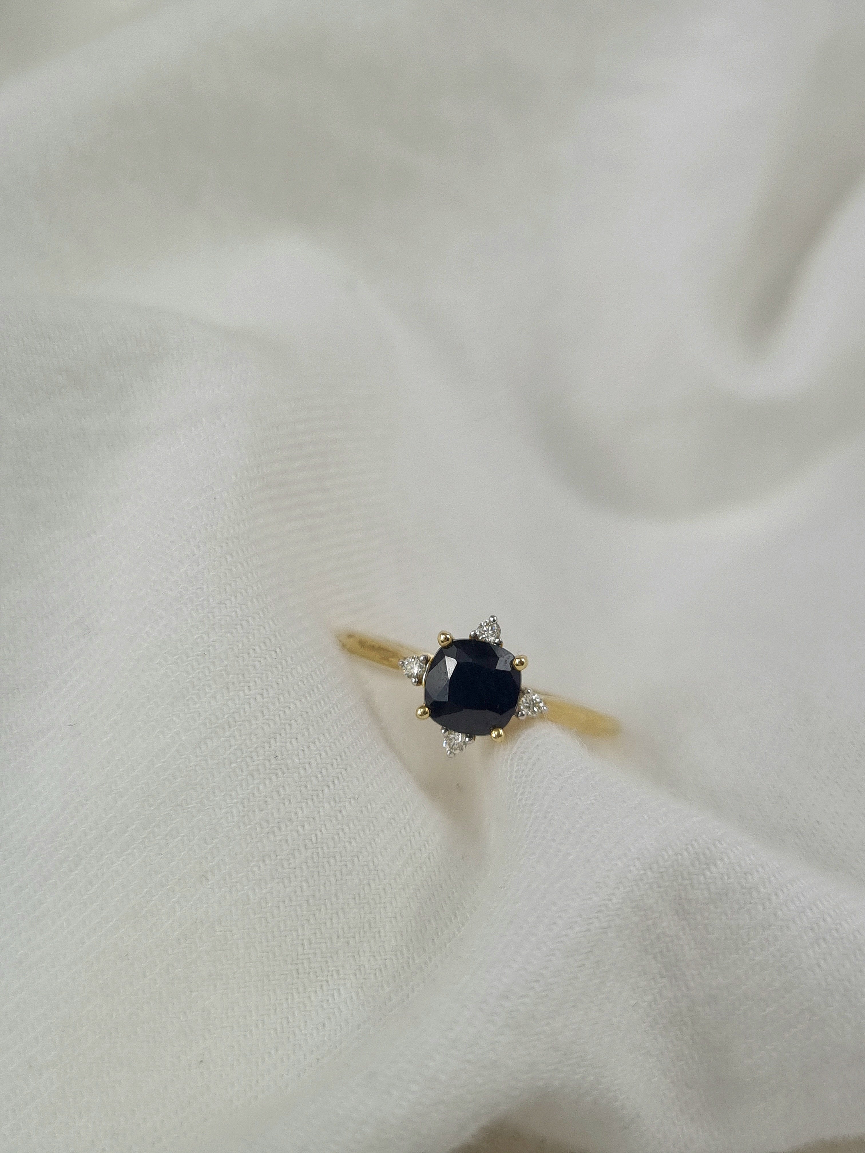 9ct Yellow Gold Sapphire and Diamond ring, 1.40ct centre