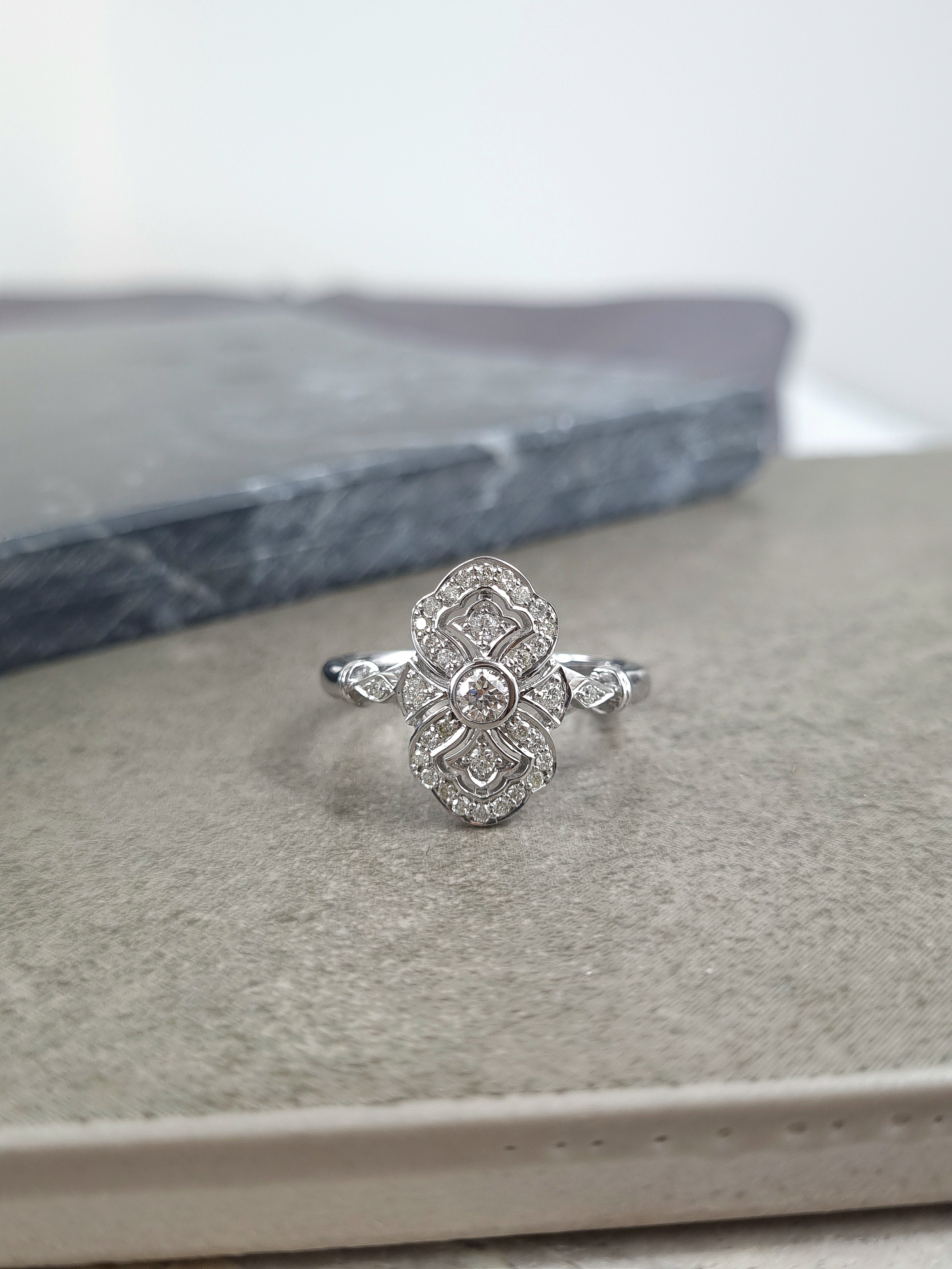 9ct White Gold Round Brillant cut Diamond Filigree ring