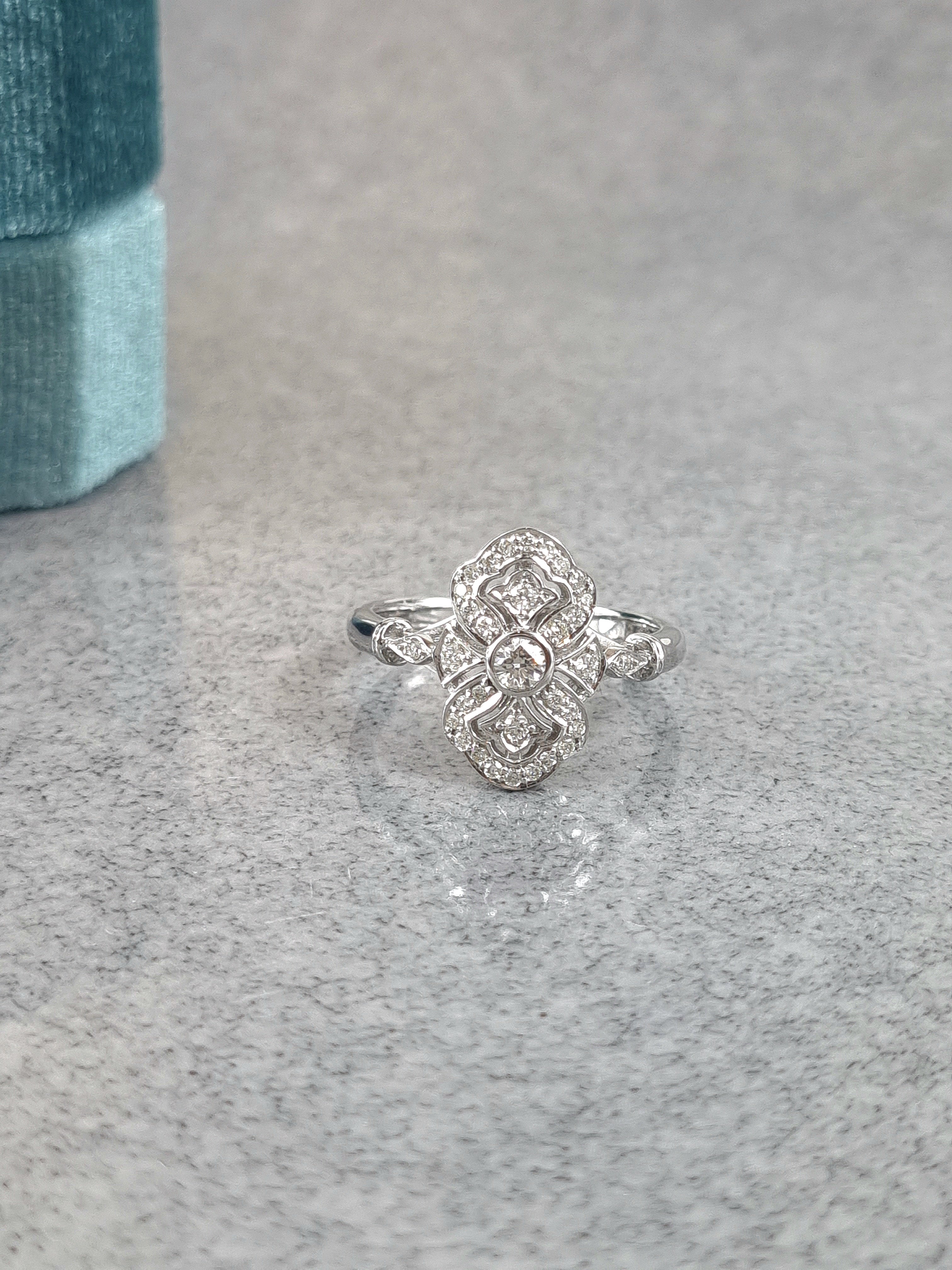 9ct White Gold Round Brillant cut Diamond Filigree ring