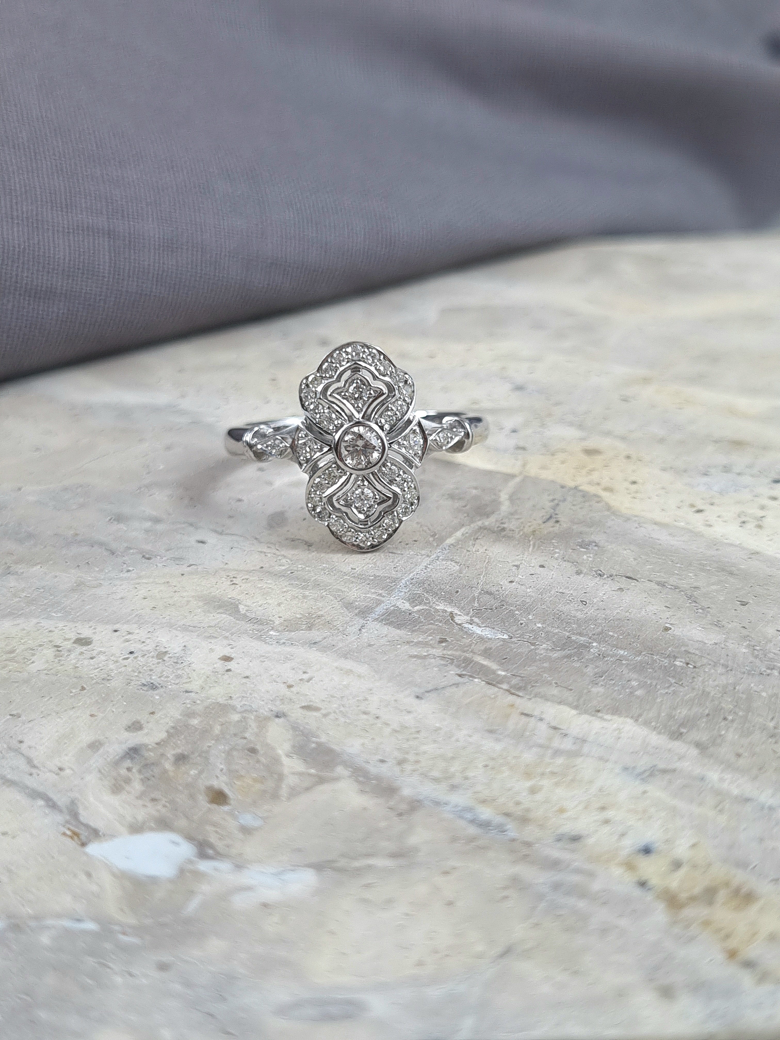 9ct White Gold Round Brillant cut Diamond Filigree ring