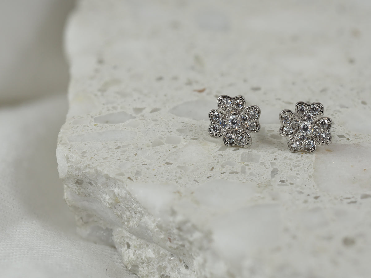 9ct White Gold Flower Stud Earrings