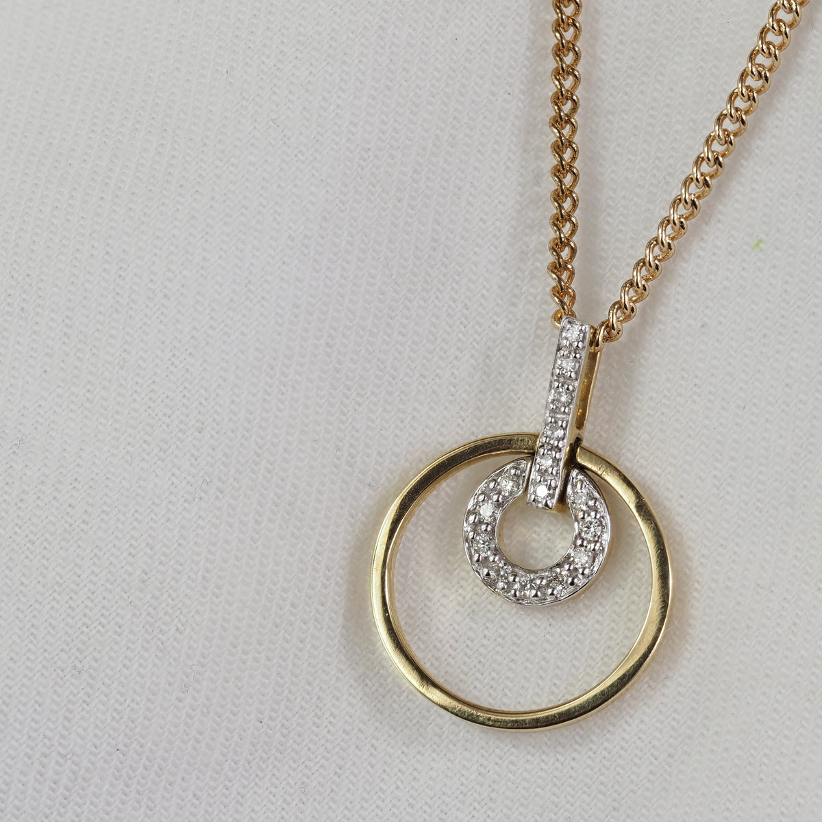 9ct Yellow Gold Double Circle Pendant, 15.5mm