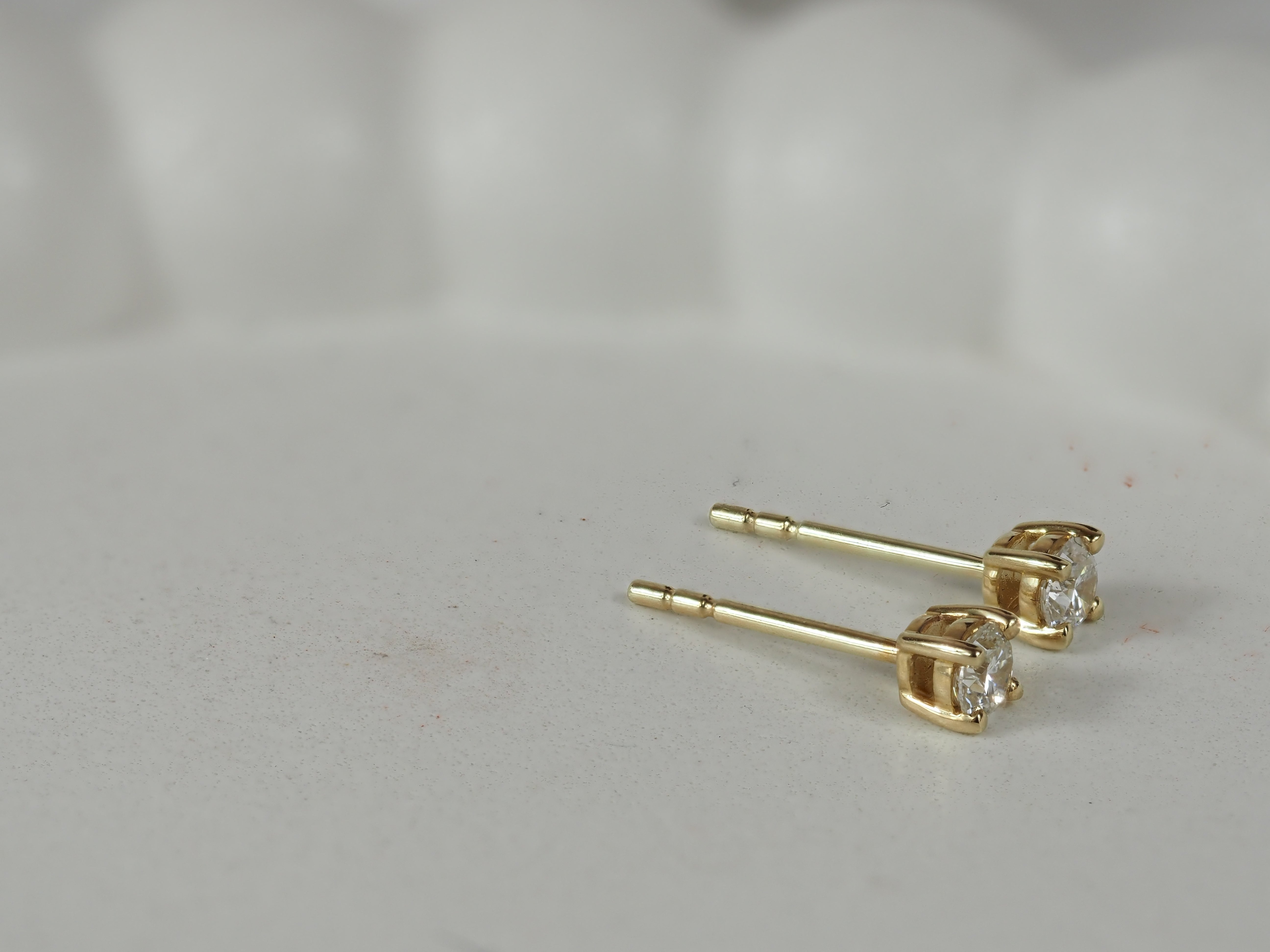 9ct Yellow Gold Diamond Stud Earrings, 0.30ct total