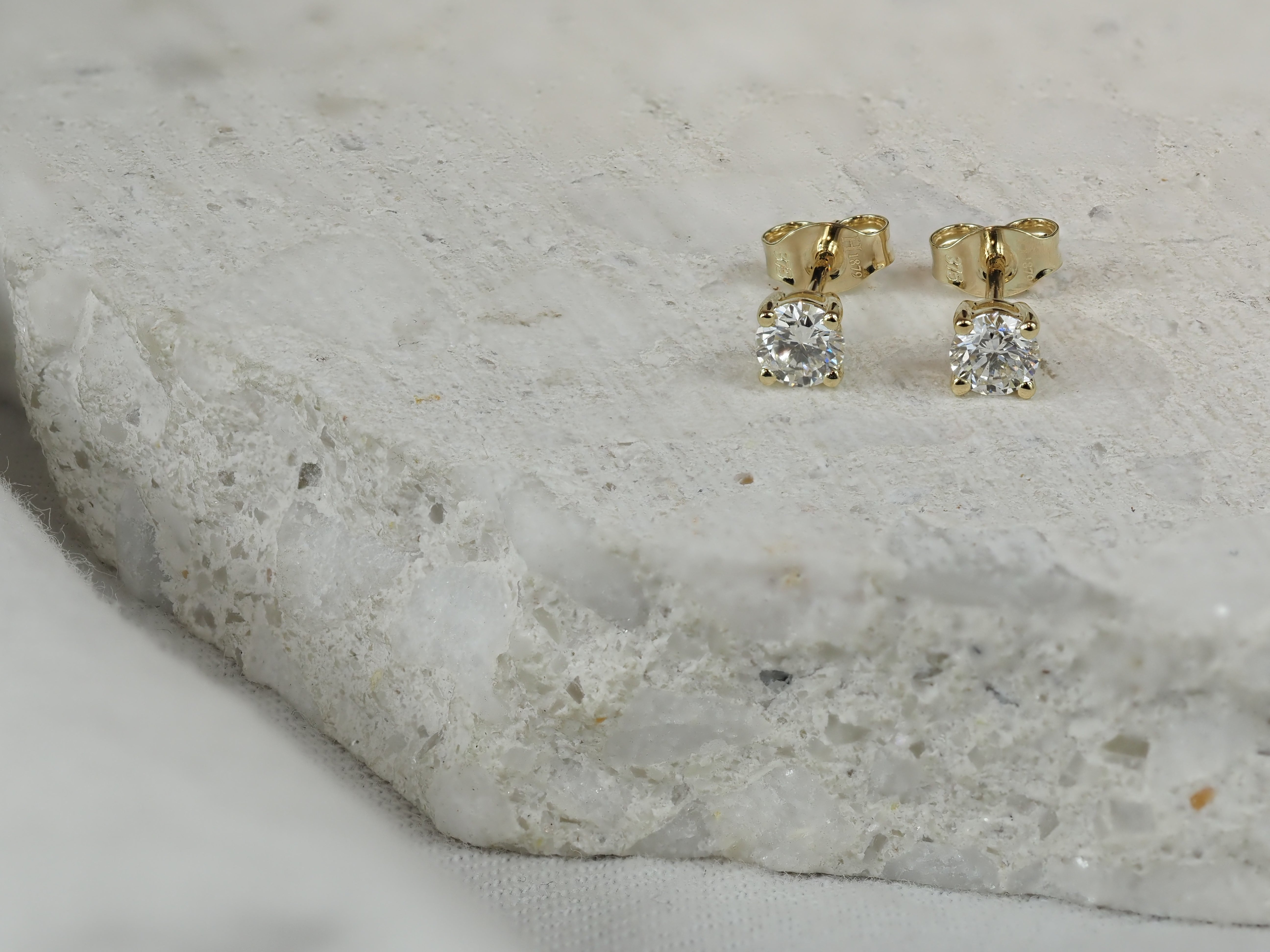 9ct Yellow Gold Diamond stud earrings, 0.50ct total