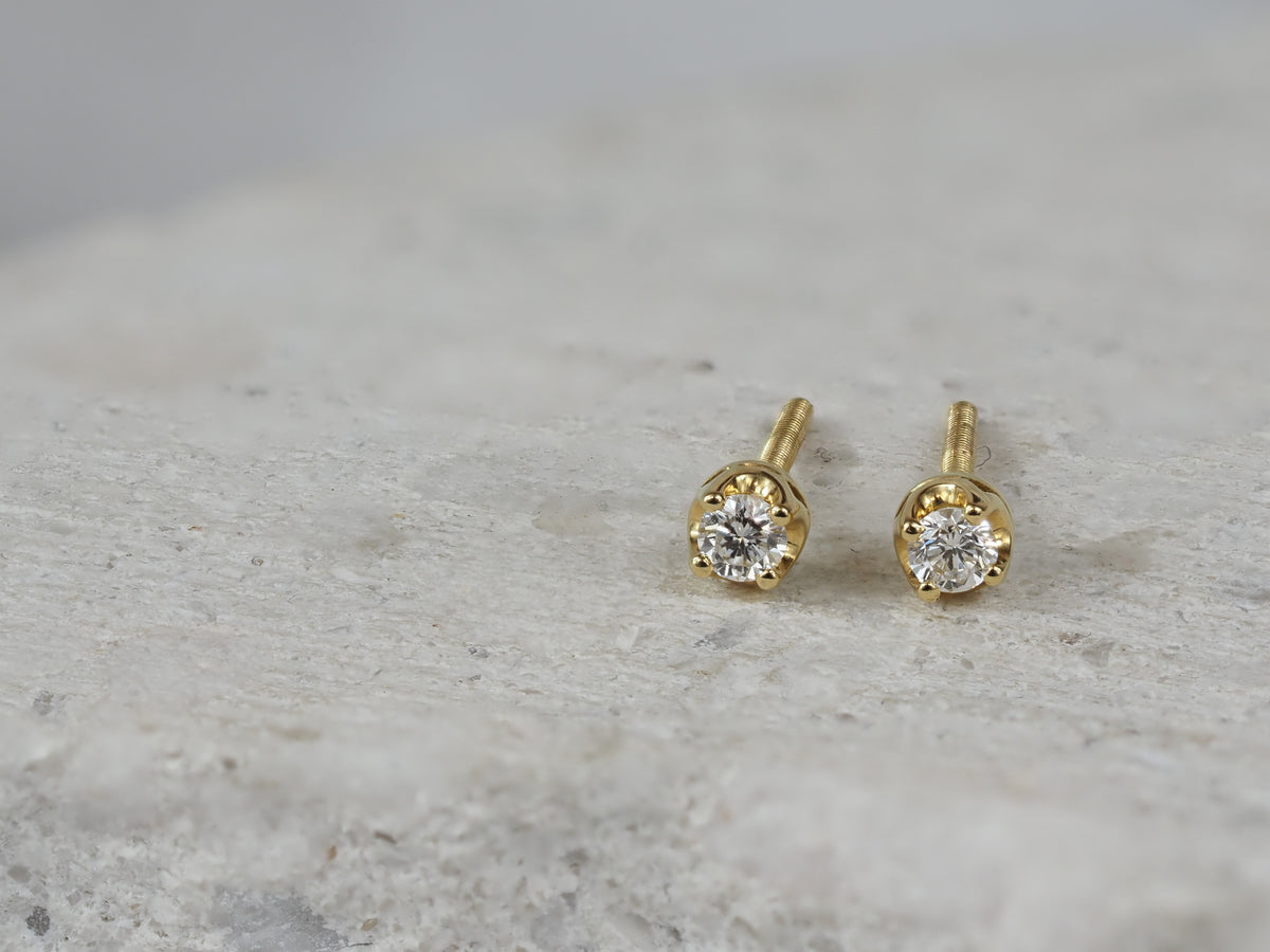 18ct Yellow Gold Diamond Stud Earrings, 0.15ct Total