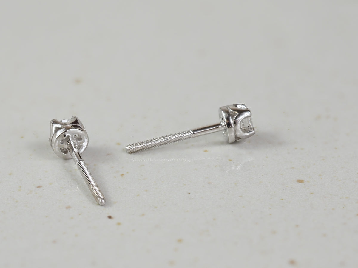 18ct White Gold Diamond Stud Earrings, 0.20ct Total