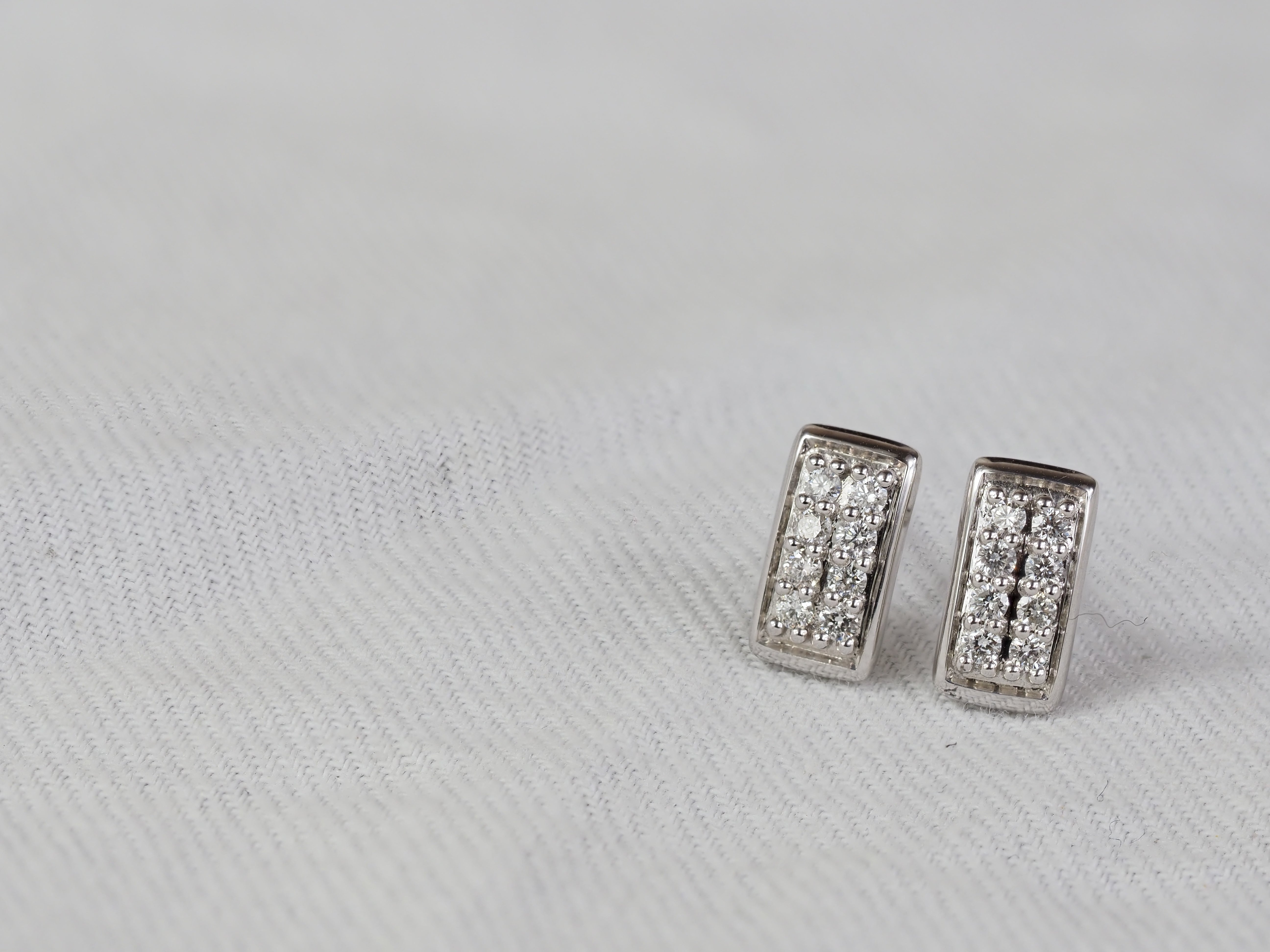 9ct White Gold Diamond Stud Earrings, 0.20ct Total