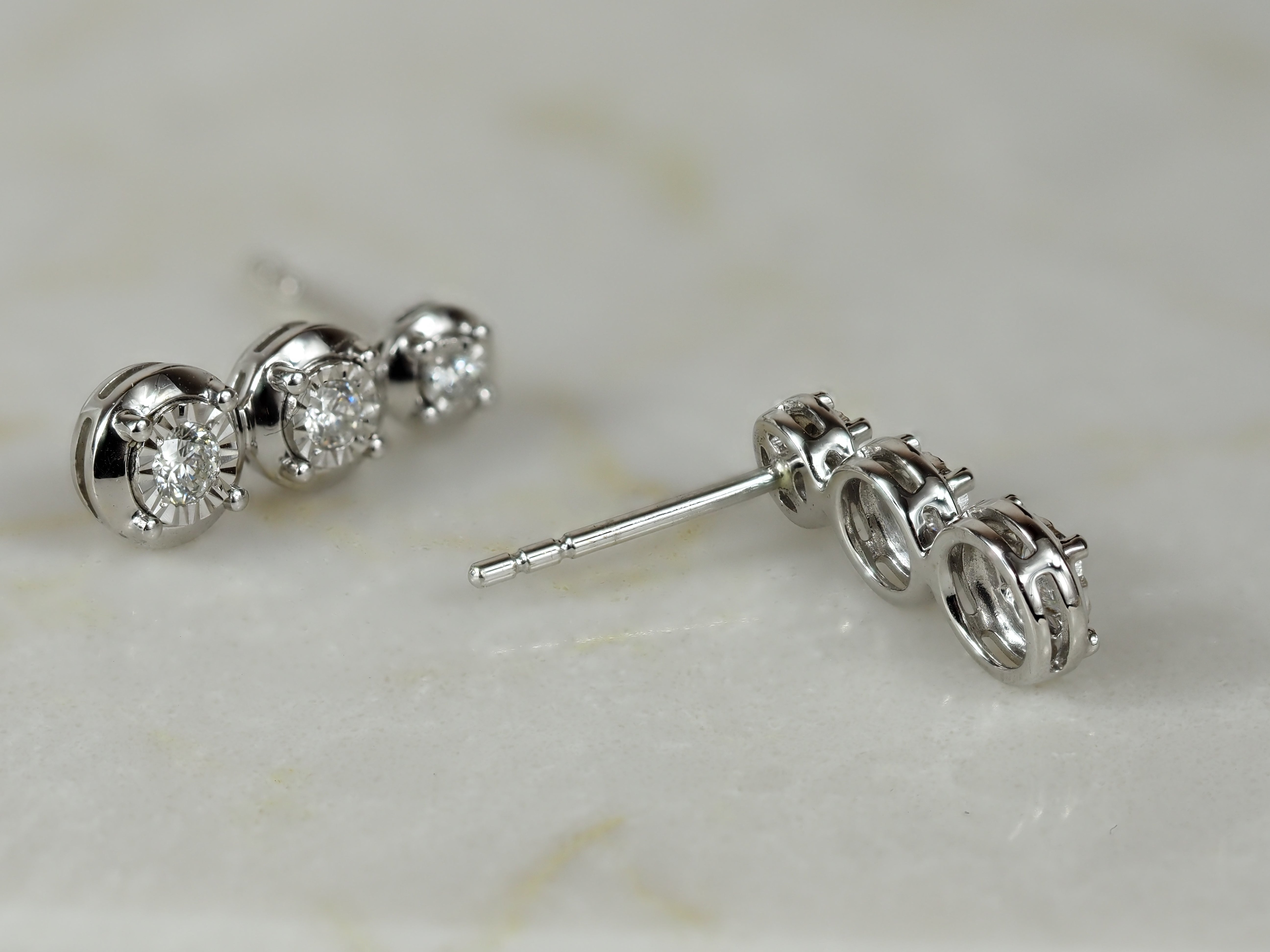 9ct White Gold Diamond Drop Earrings, 0.25ct Total