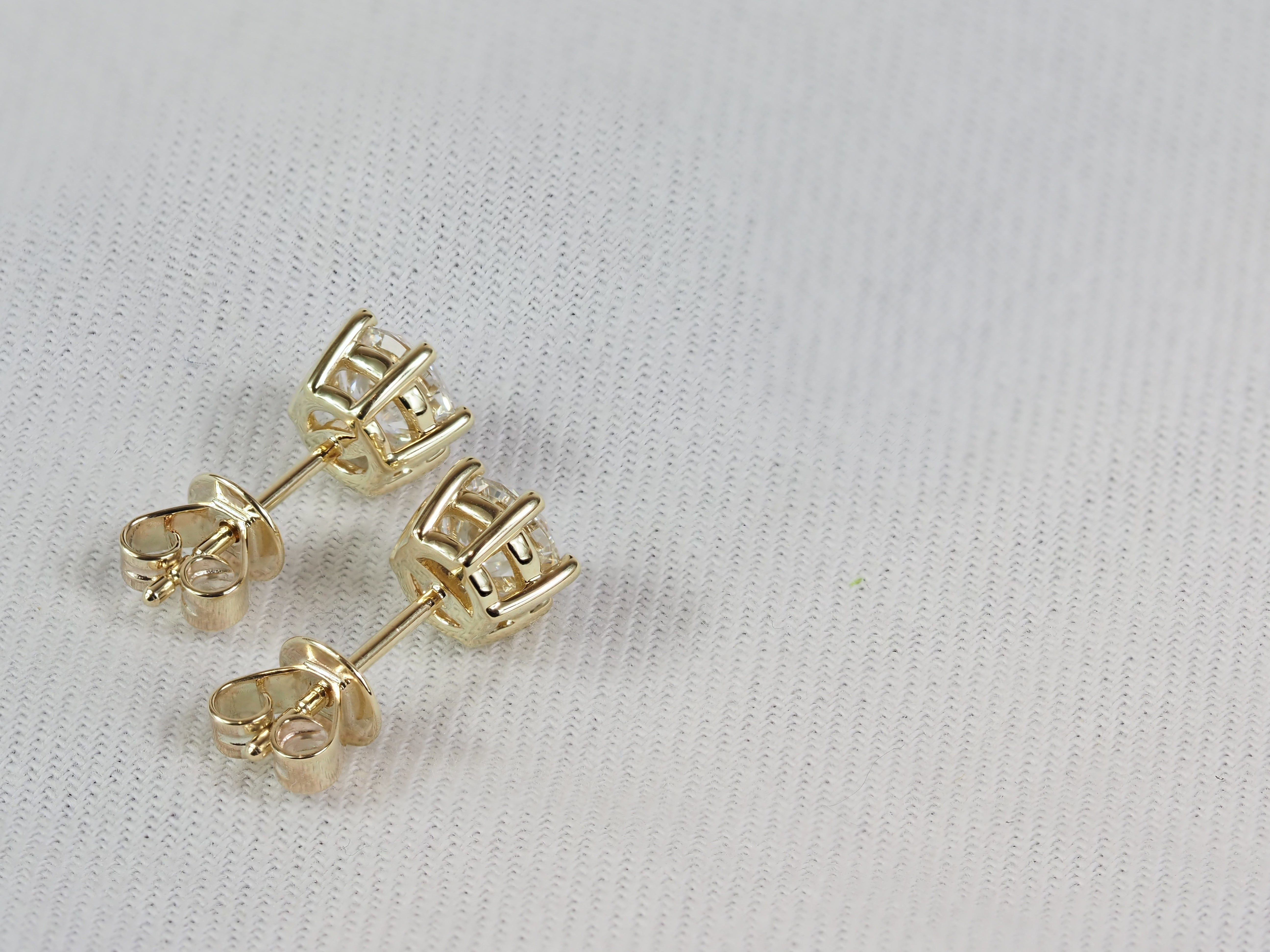 9ct Yellow Gold Lab-Grown Diamond Stud Earrings,